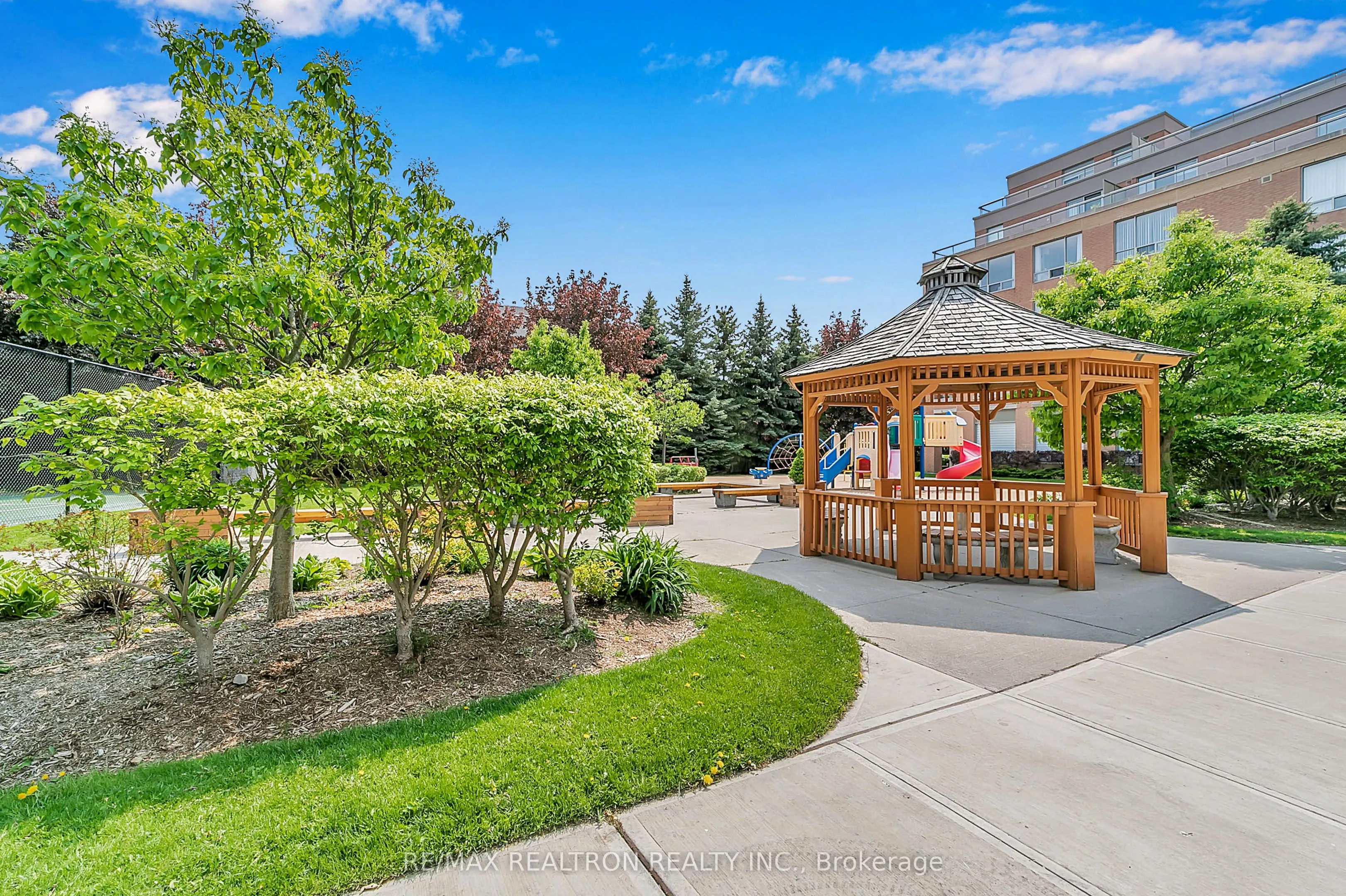 19 Northern Heights Drive, #413