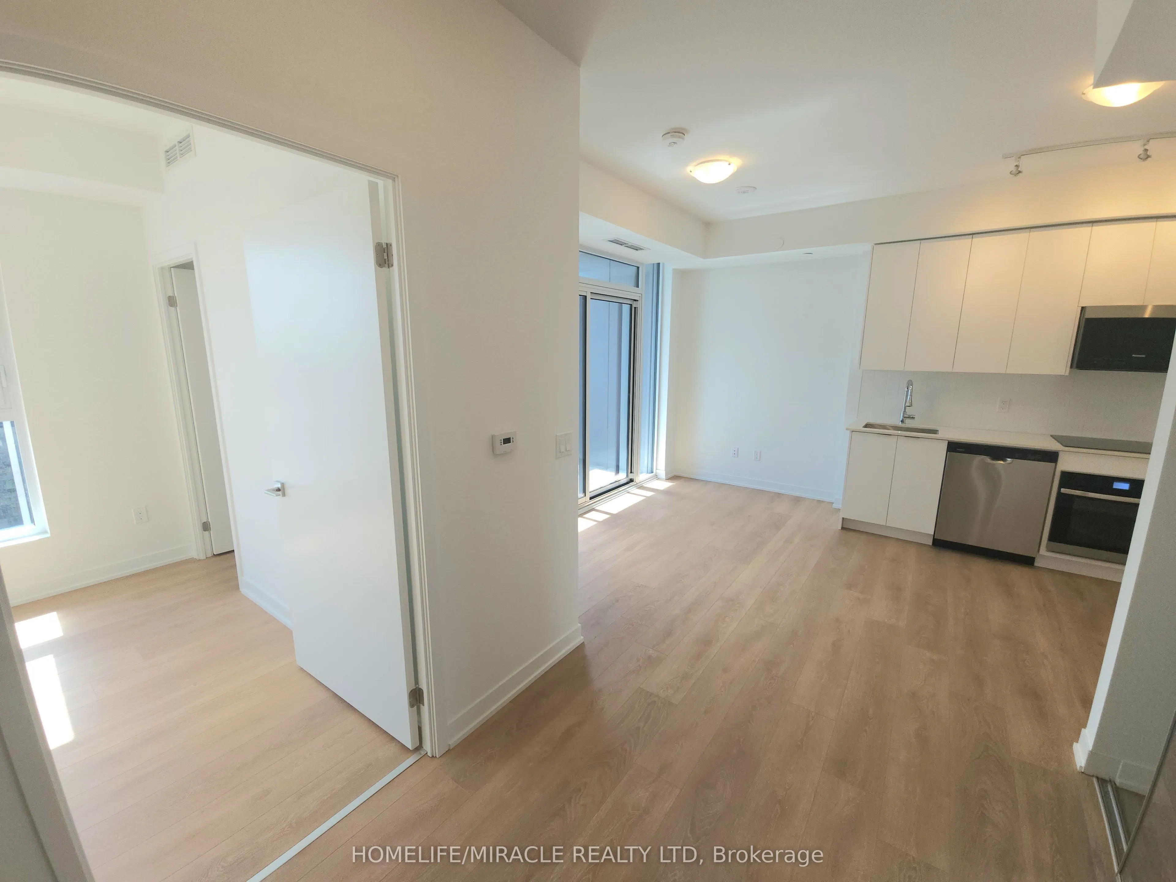 10 Abeja Street, #1419