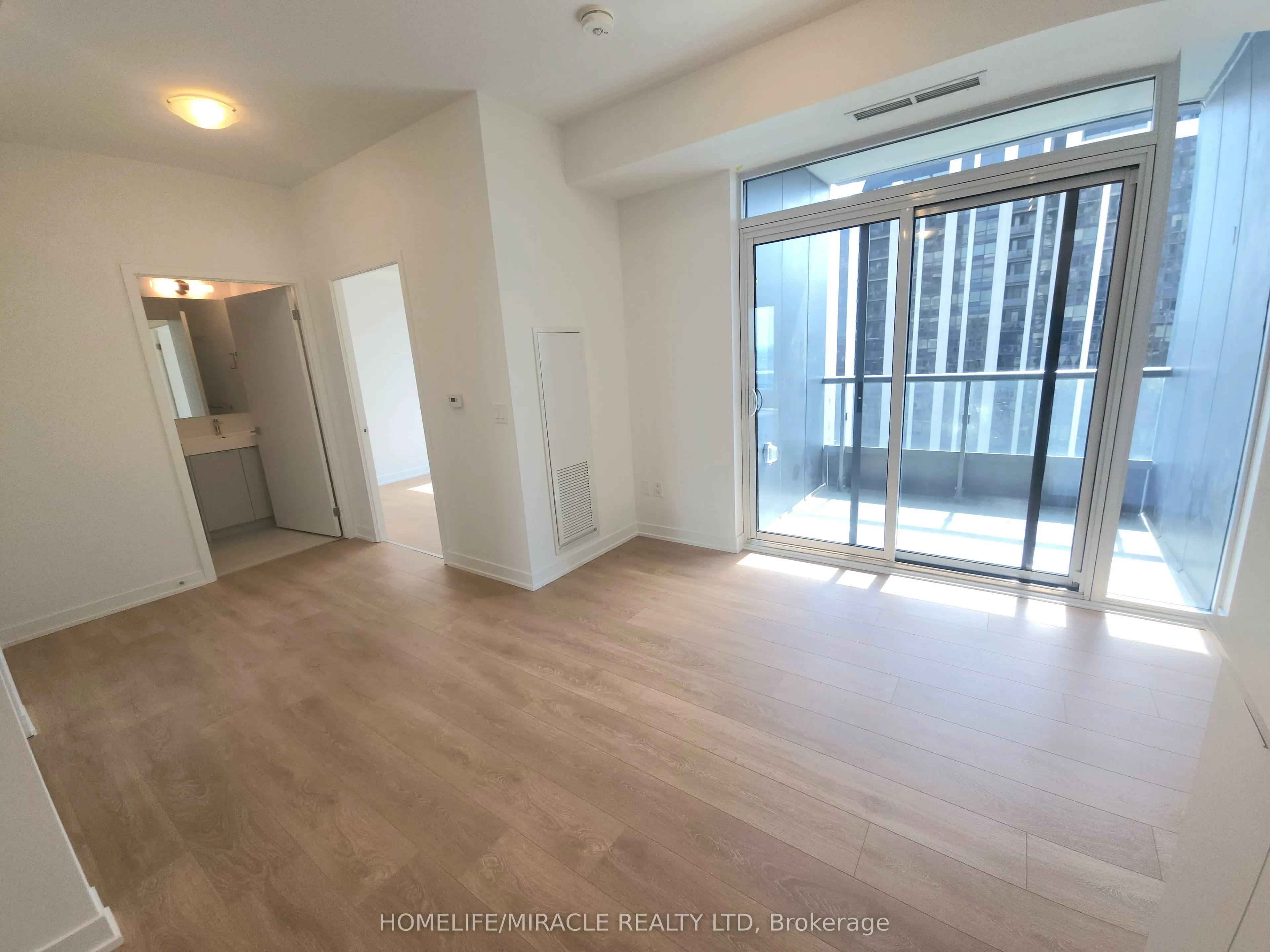 10 Abeja Street, #1419