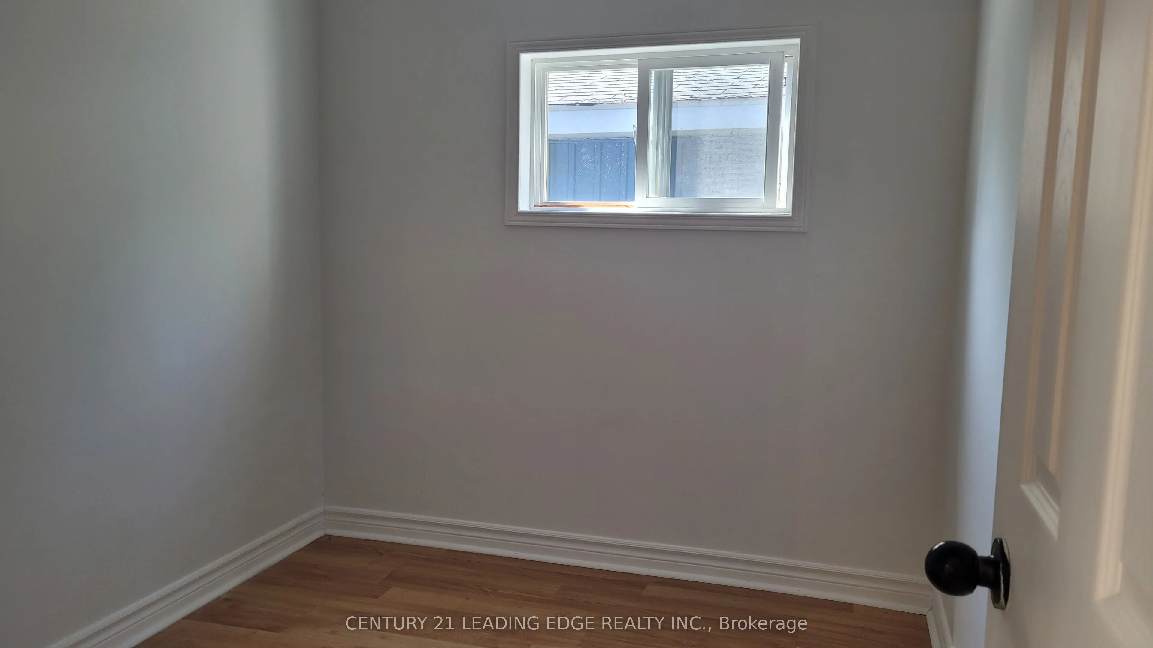 1538 Metro Road N