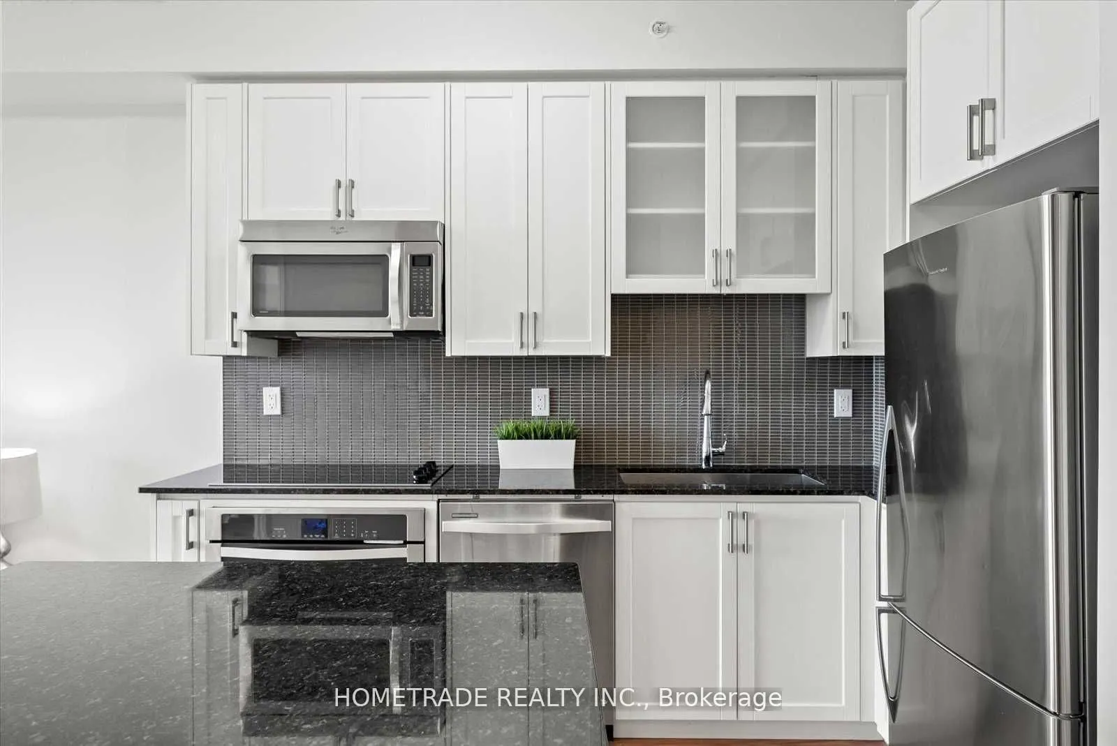 9090 Yonge Street, #201B