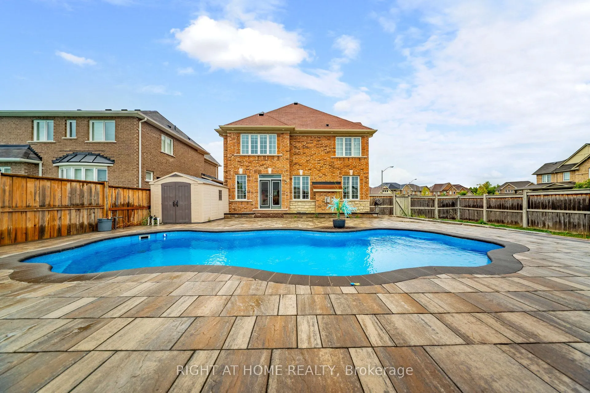27 Roy Road