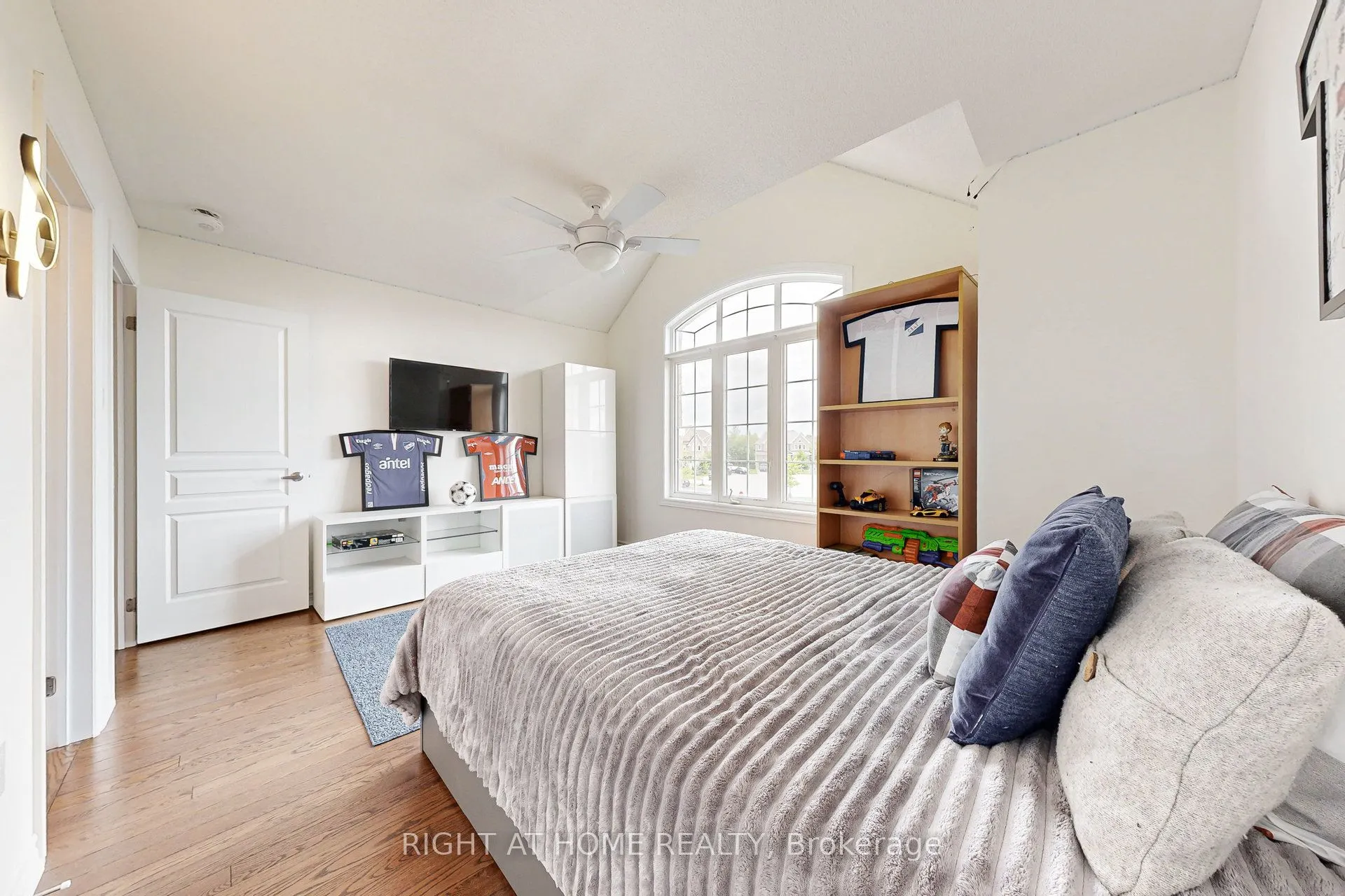 27 Roy Road