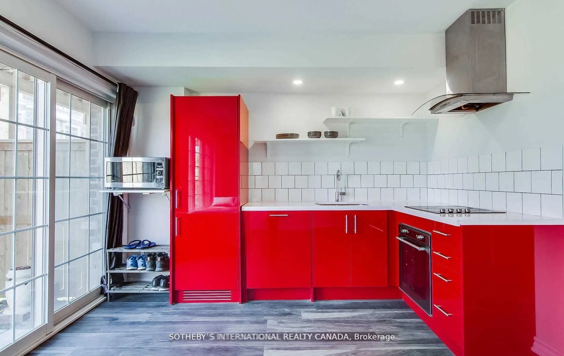 160 Sunset Terrace