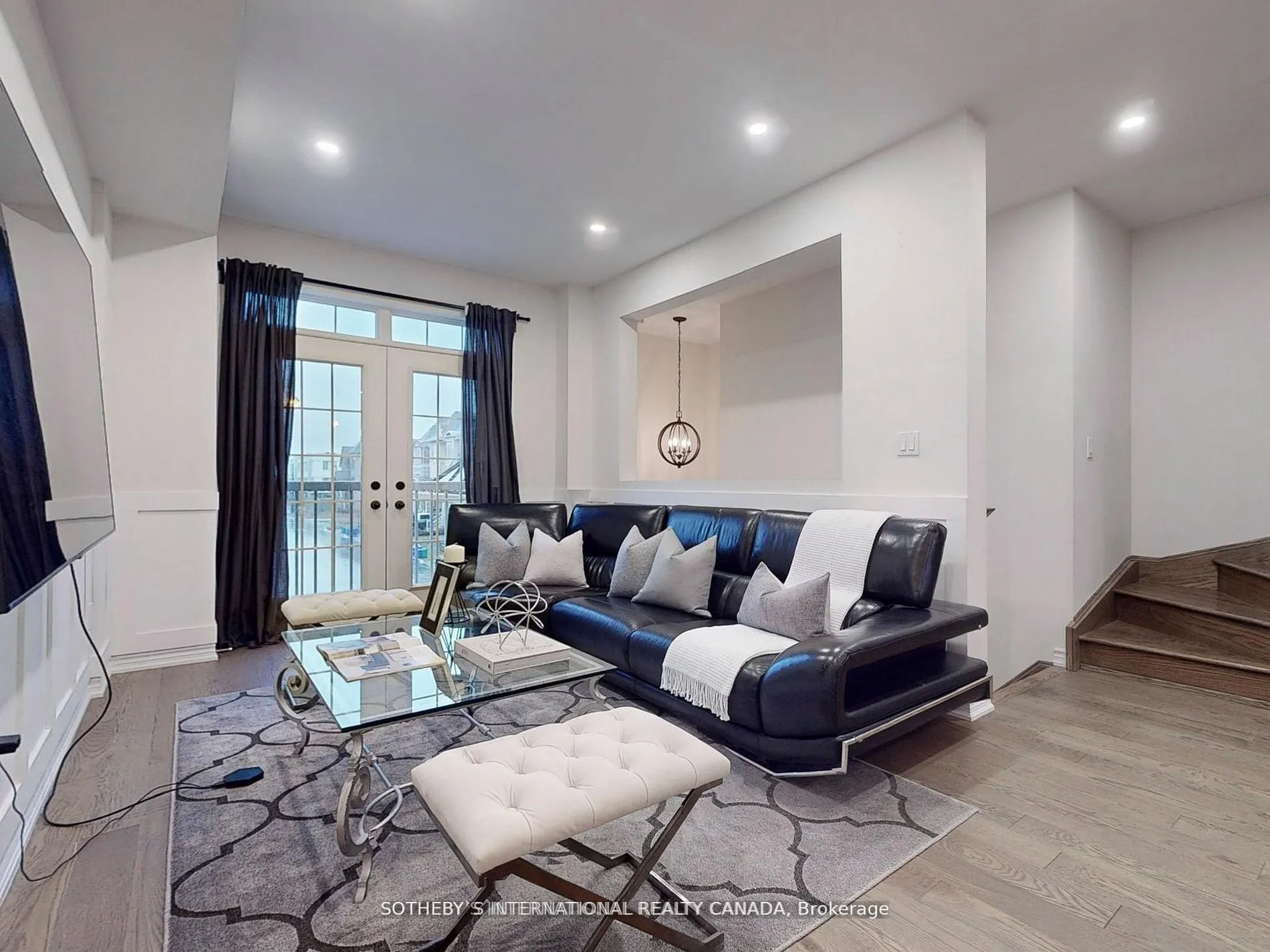 160 Sunset Terrace