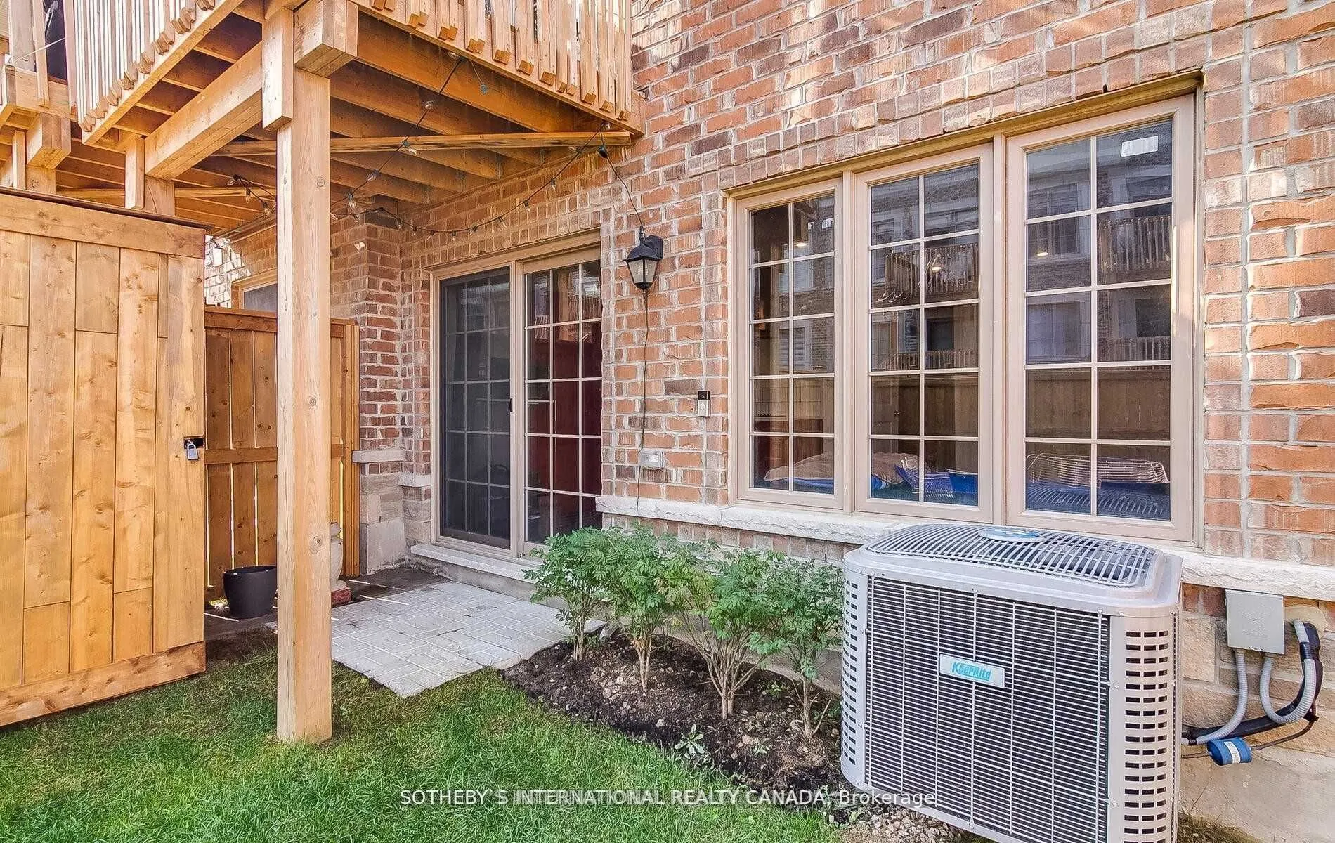 160 Sunset Terrace