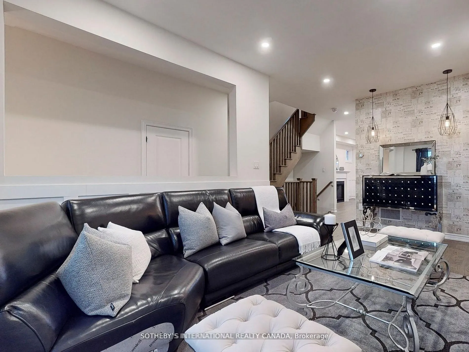 160 Sunset Terrace
