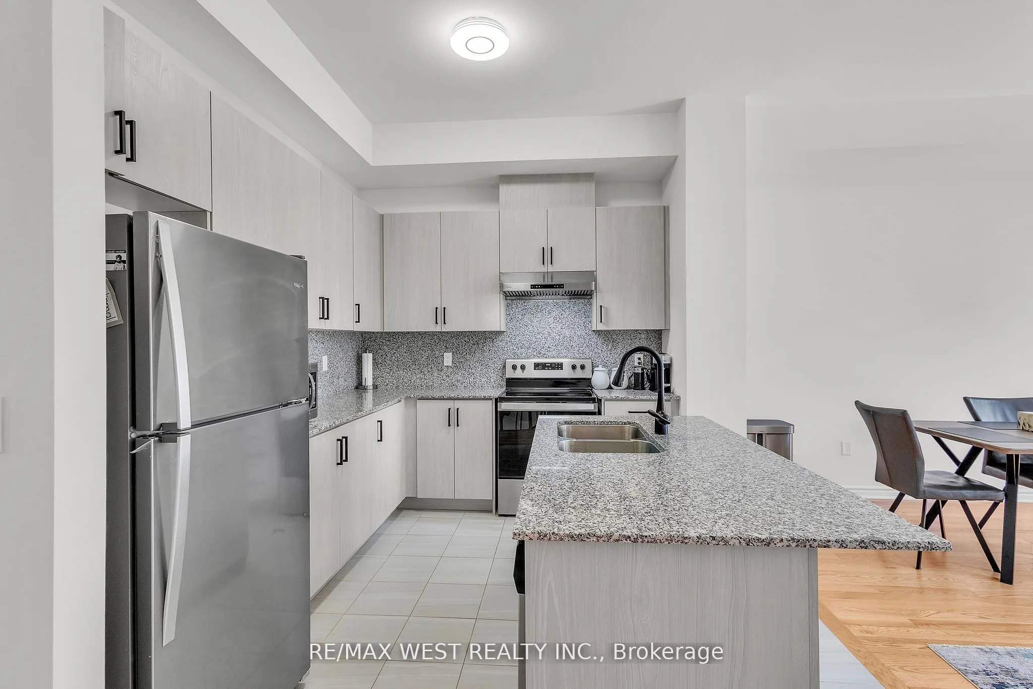 15 Quilico Road N
