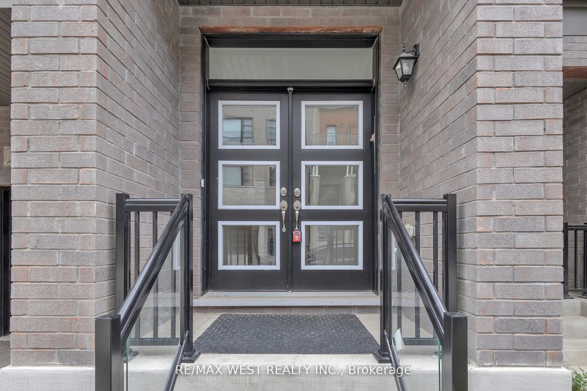 15 Quilico Road N