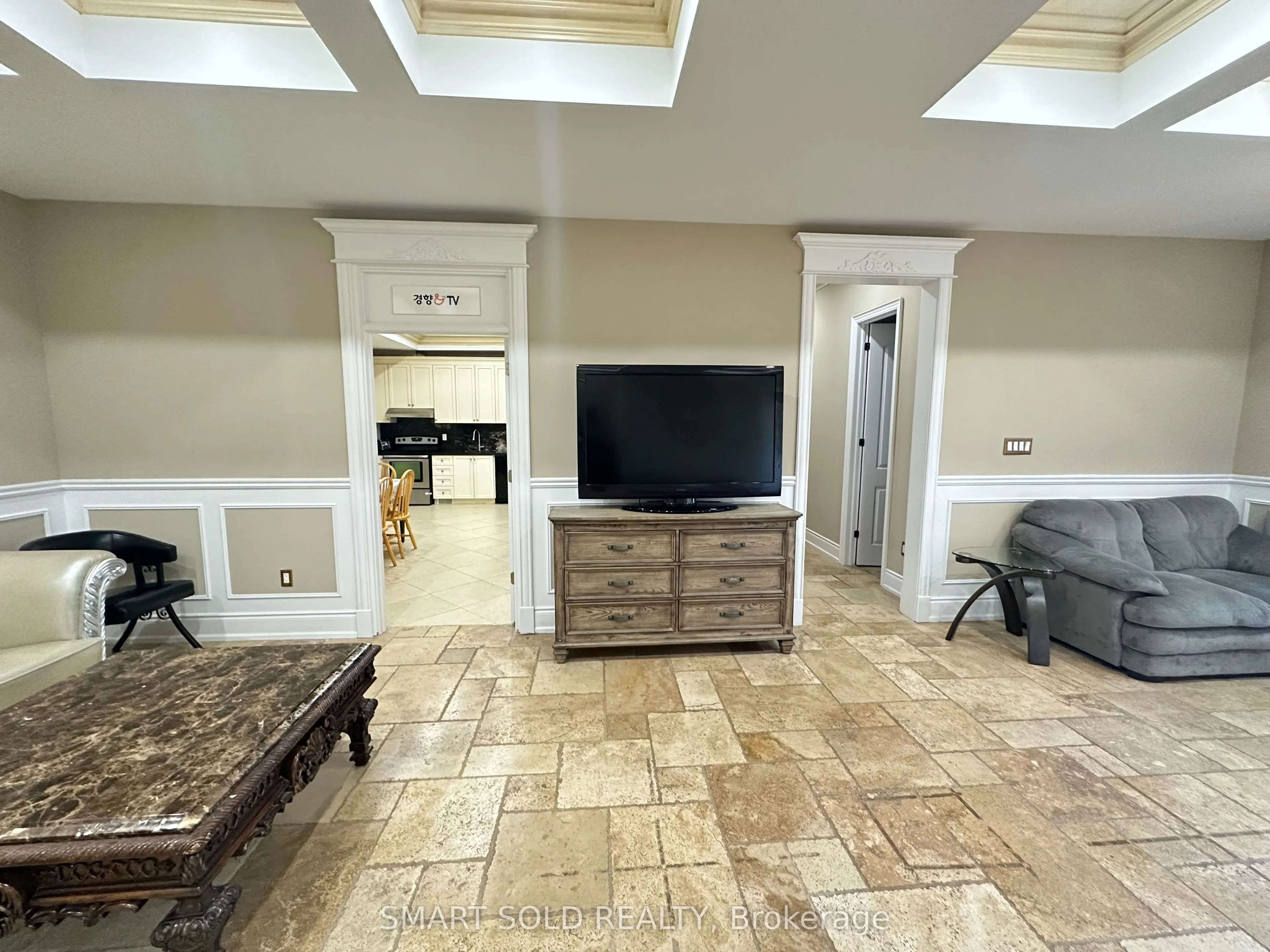 83 Elm Avenue