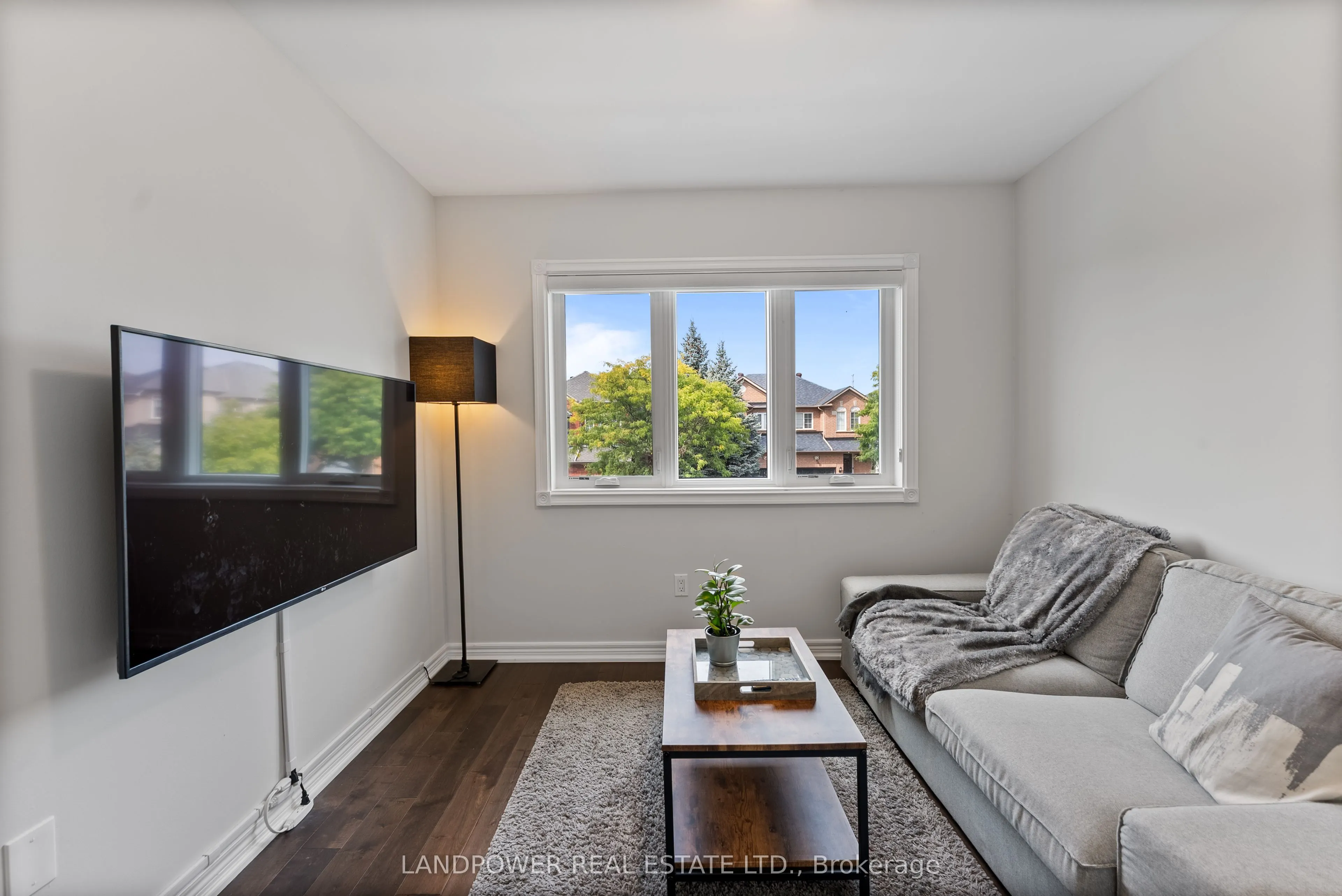 57 Royal Appian Crescent