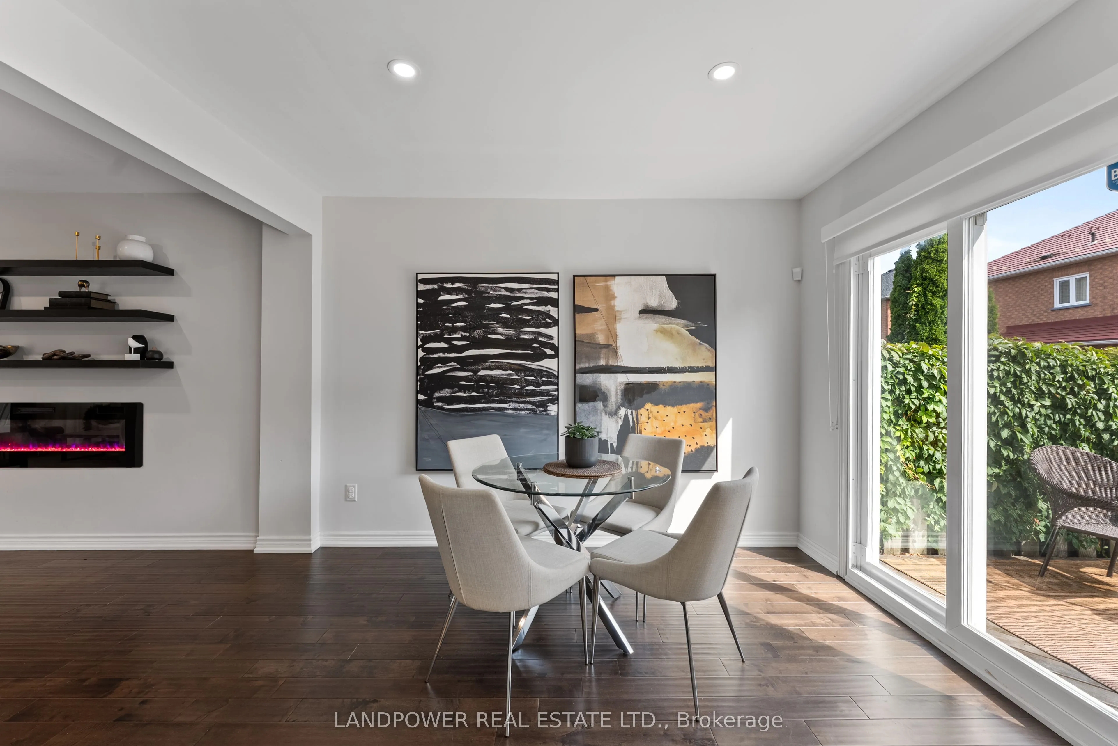 57 Royal Appian Crescent