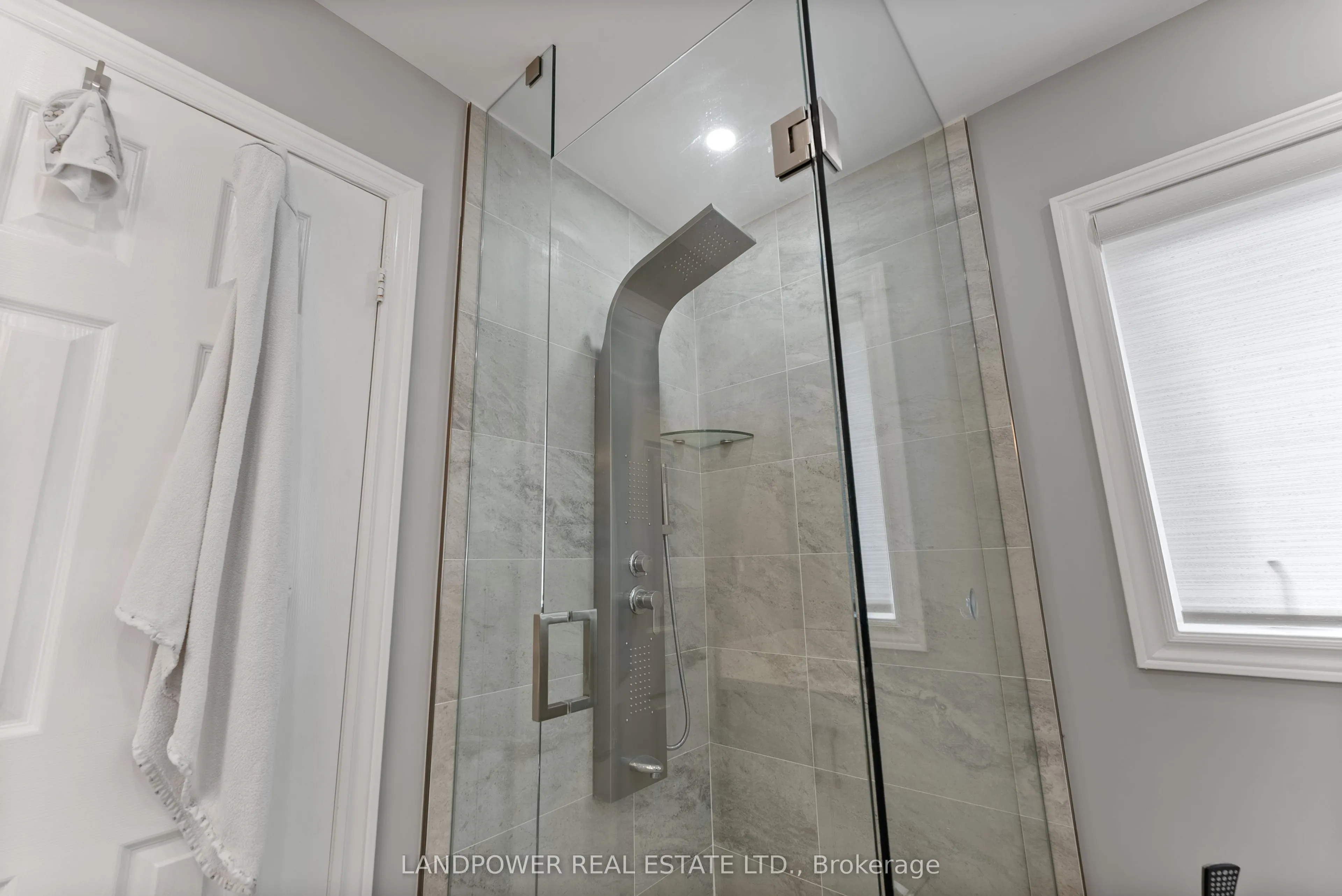 57 Royal Appian Crescent