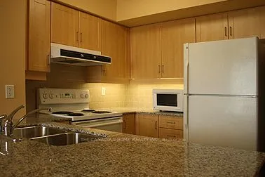 50 Disera Drive, #907