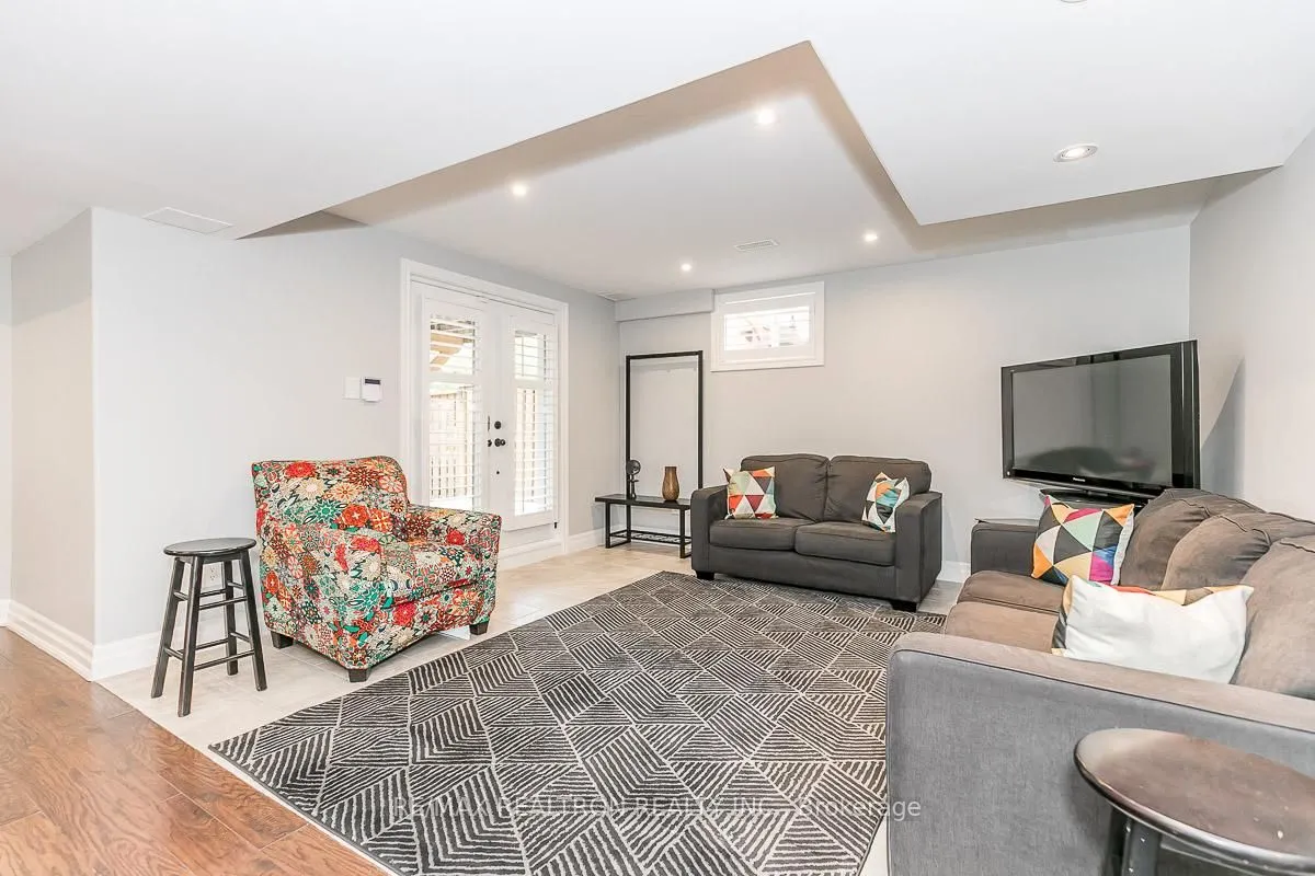 67 Gardiner Drive