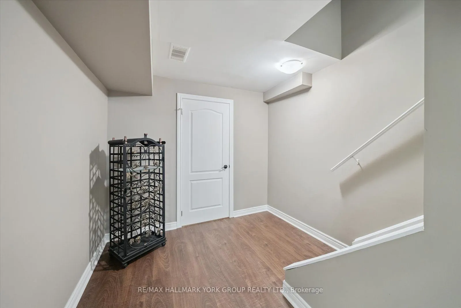254 Meadowhawk Trail