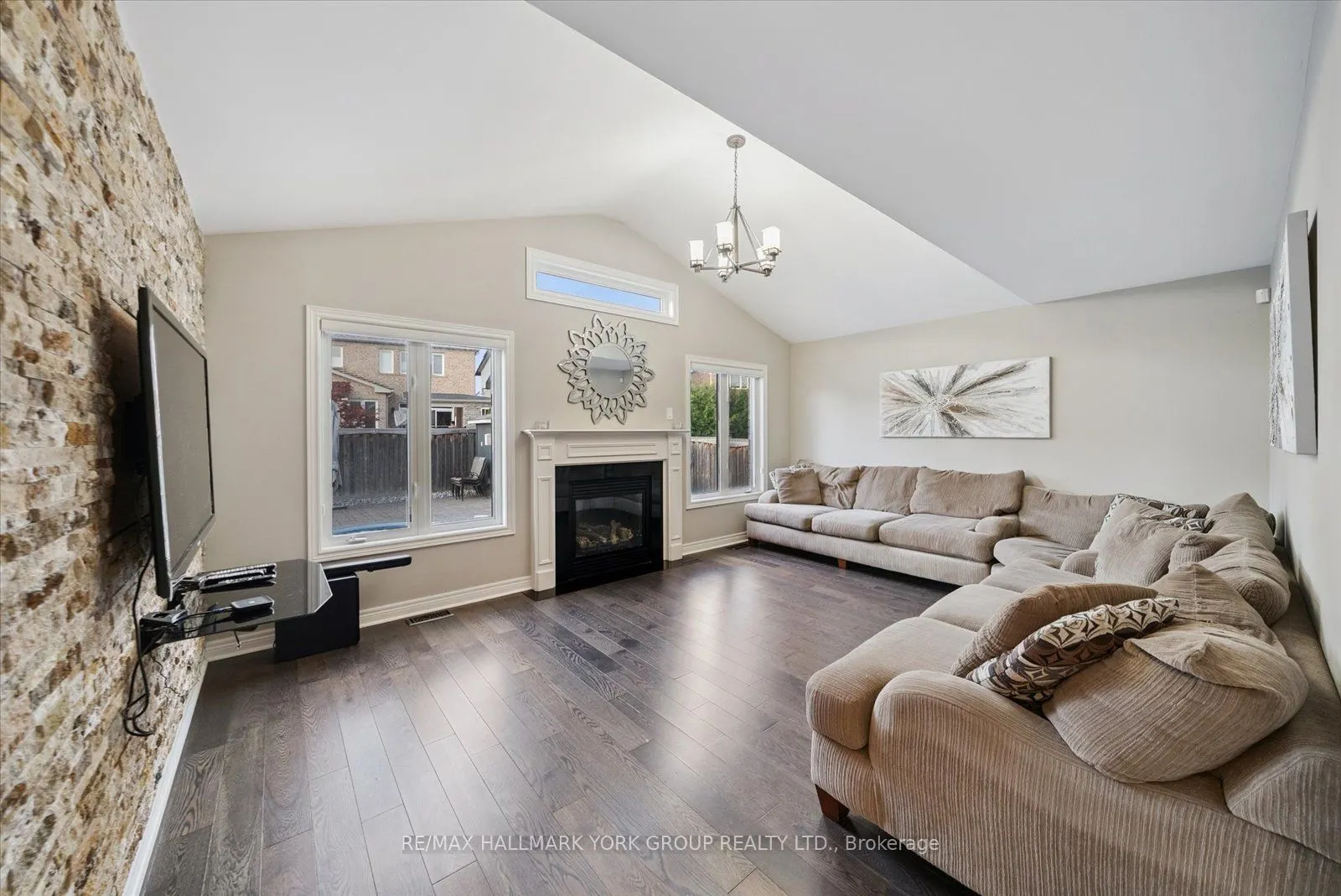 254 Meadowhawk Trail