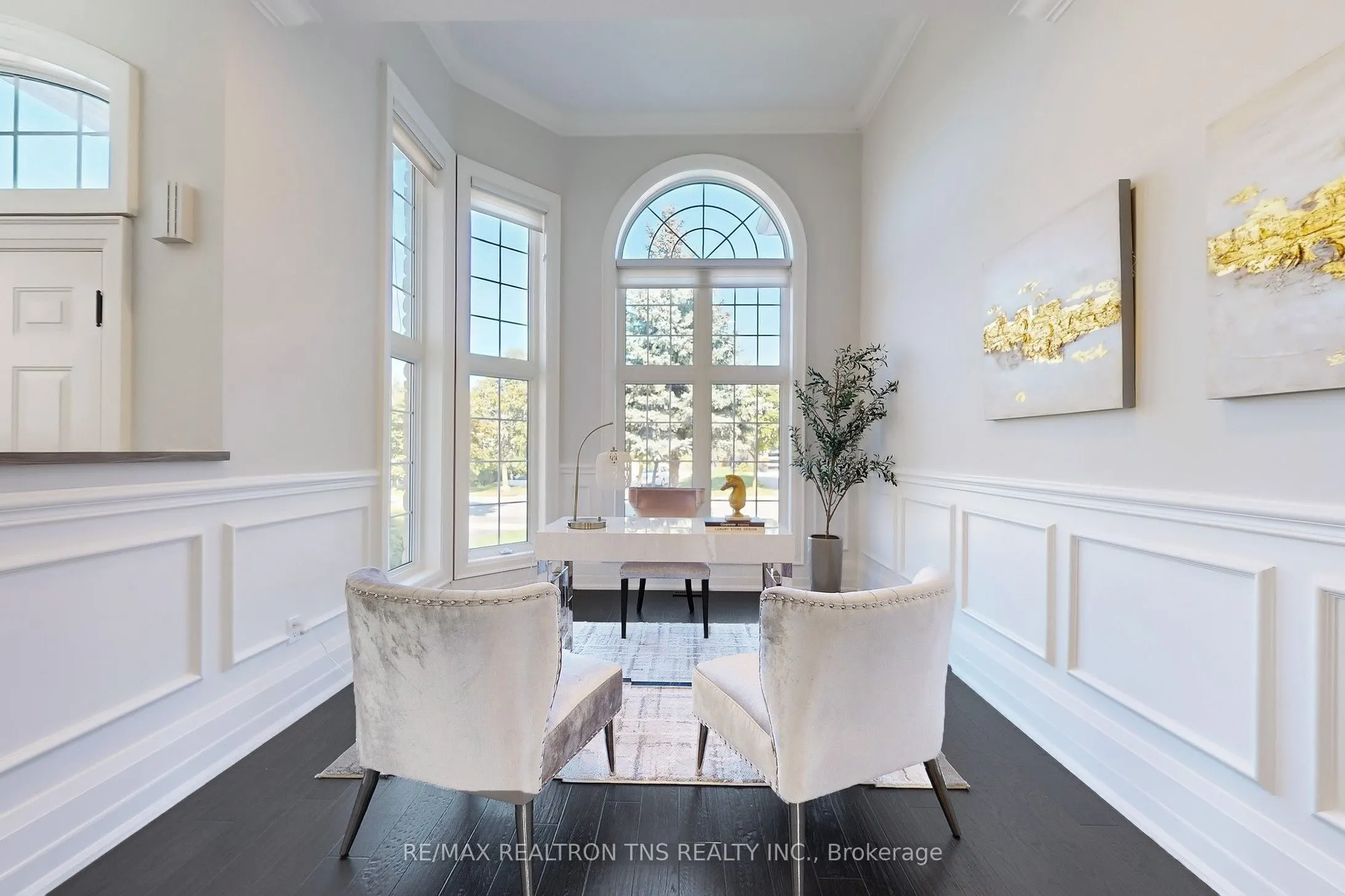 177 Alpine Crescent