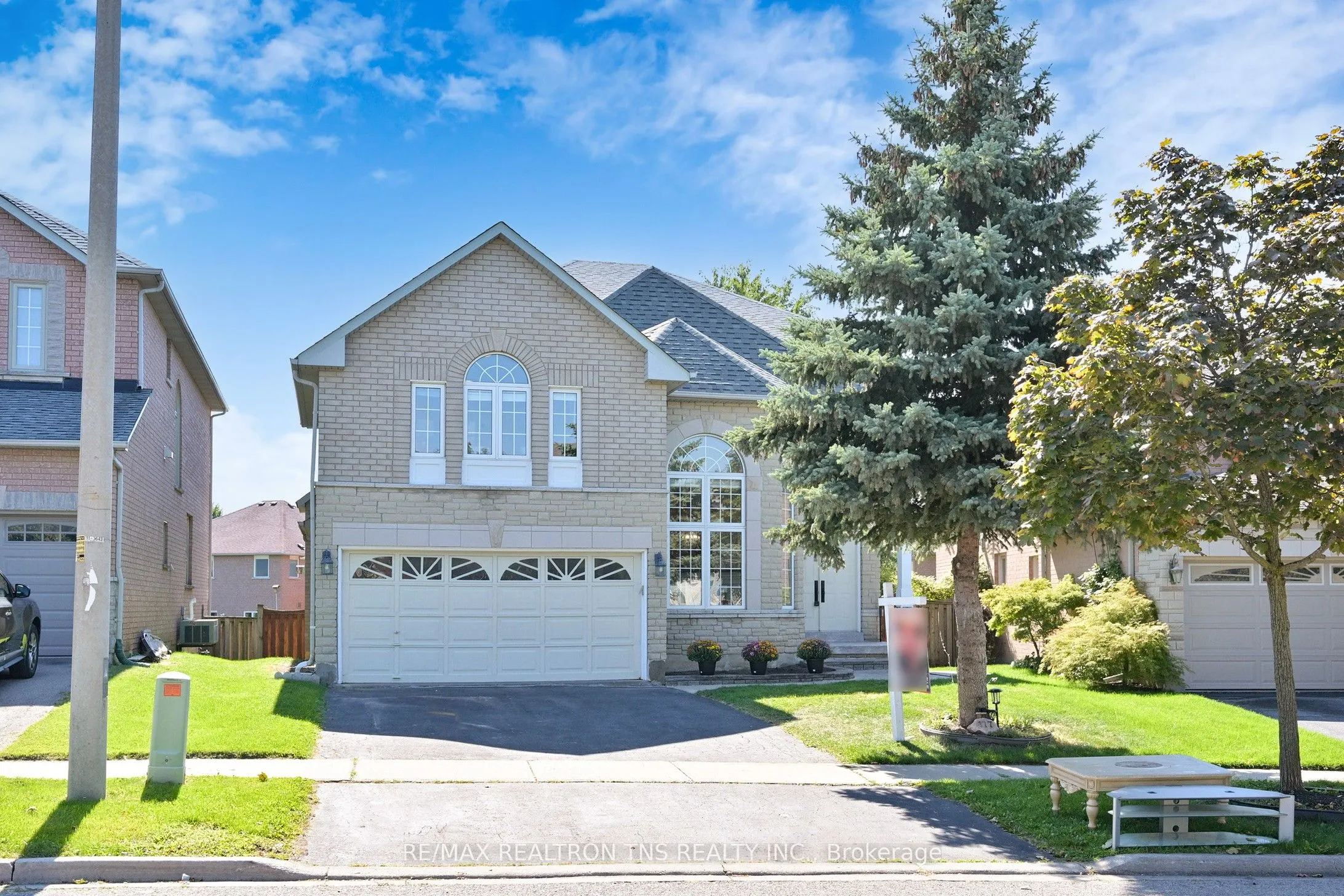 177 Alpine Crescent