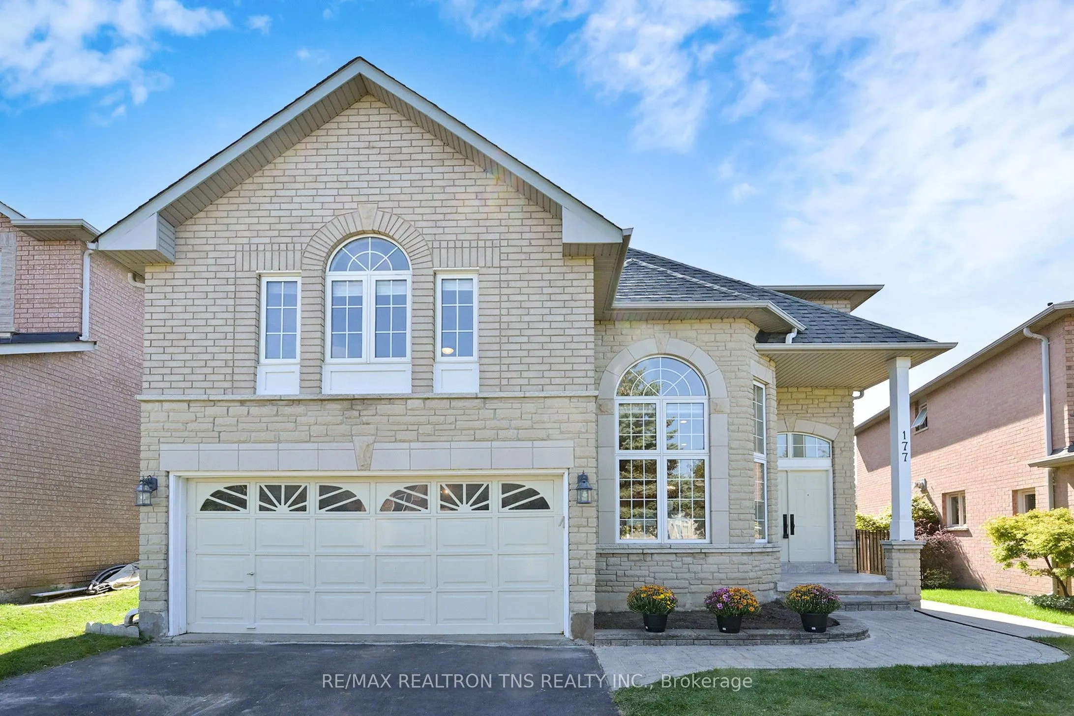 177 Alpine Crescent