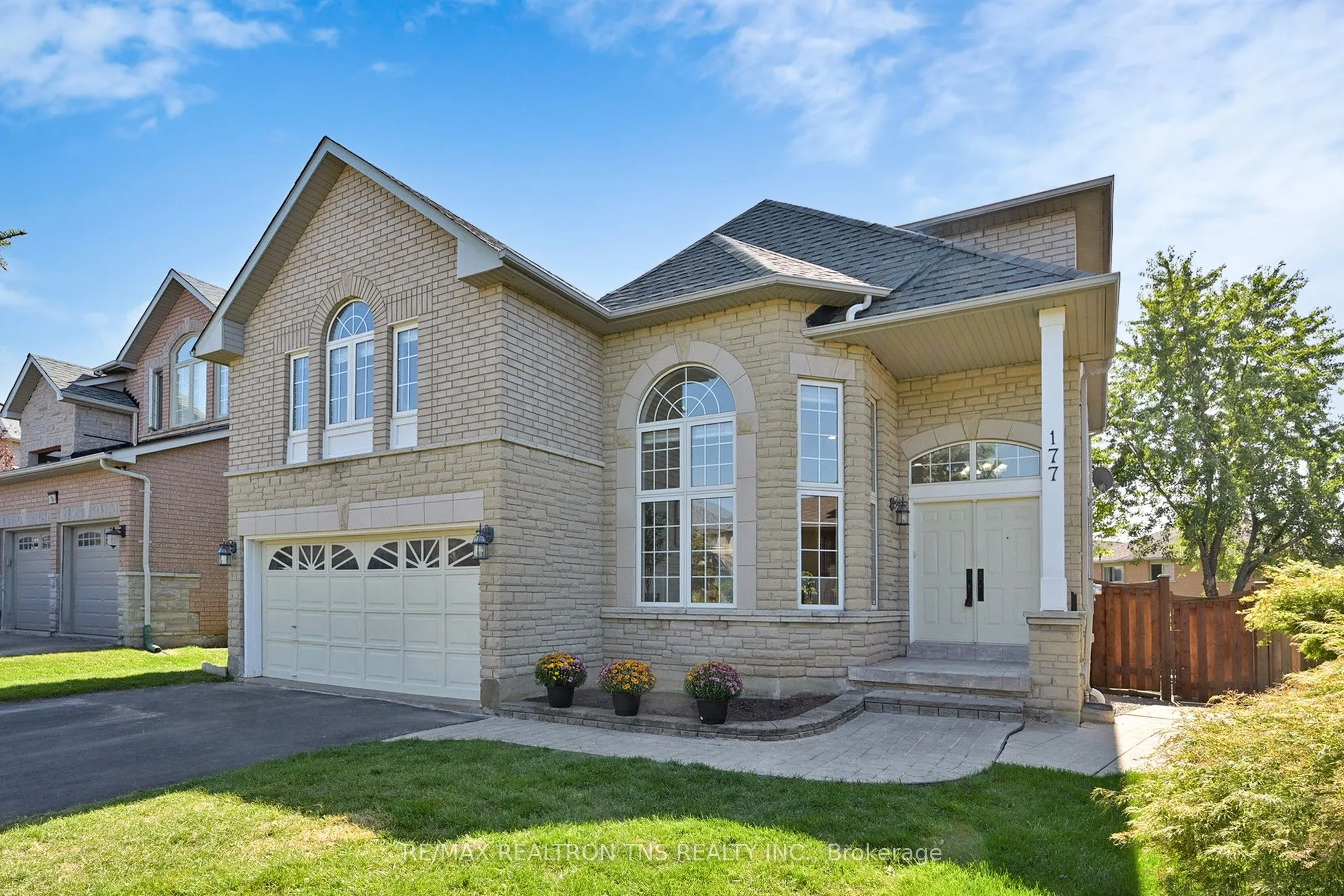 177 Alpine Crescent
