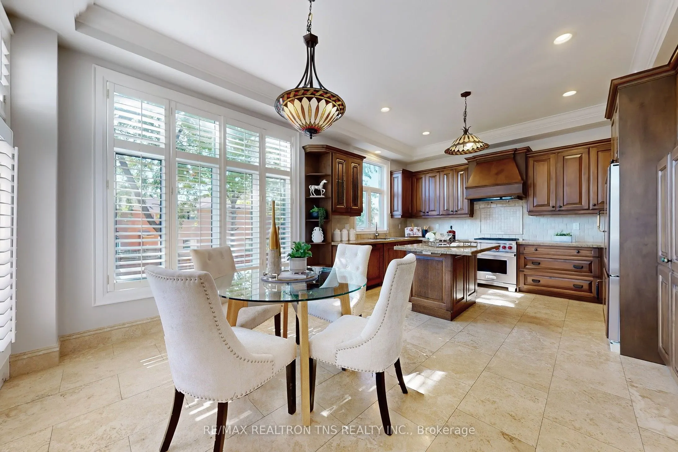 177 Alpine Crescent