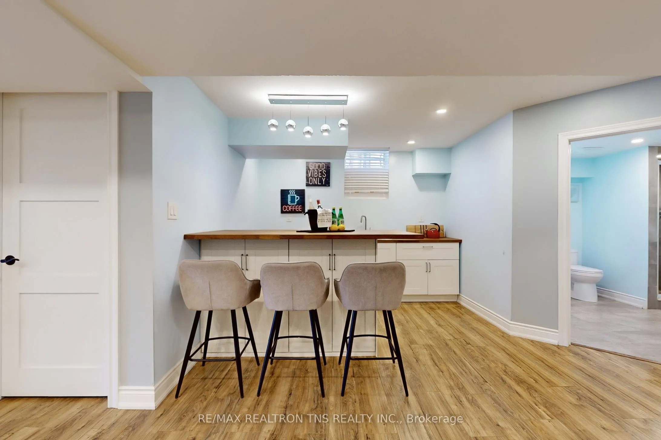 177 Alpine Crescent