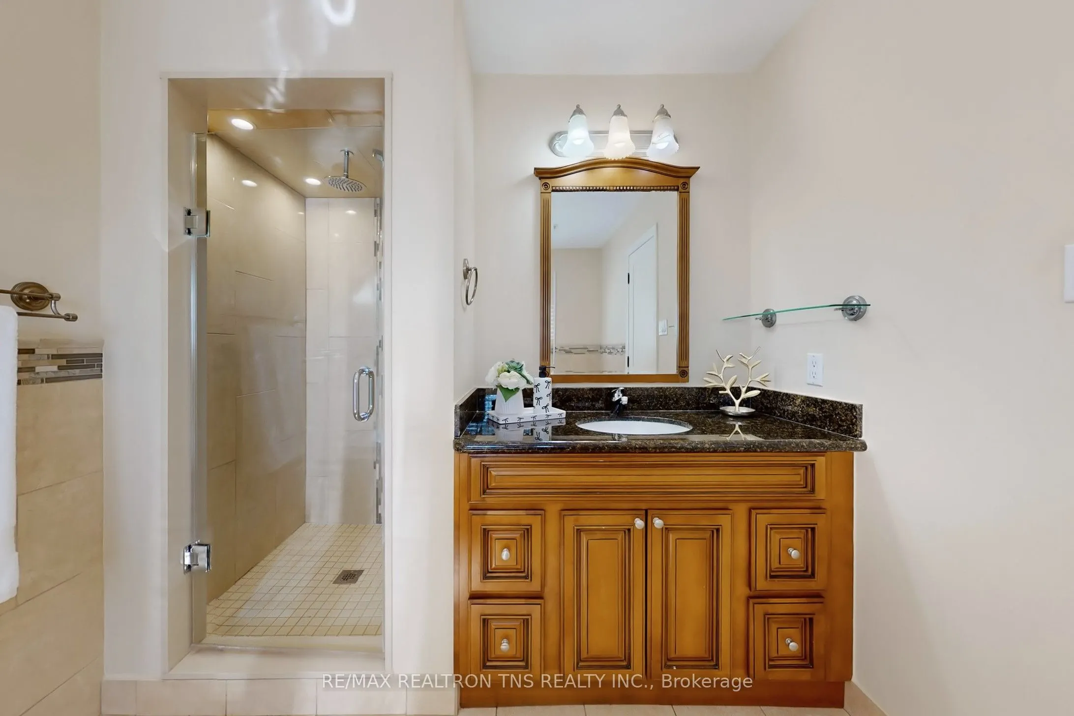 177 Alpine Crescent