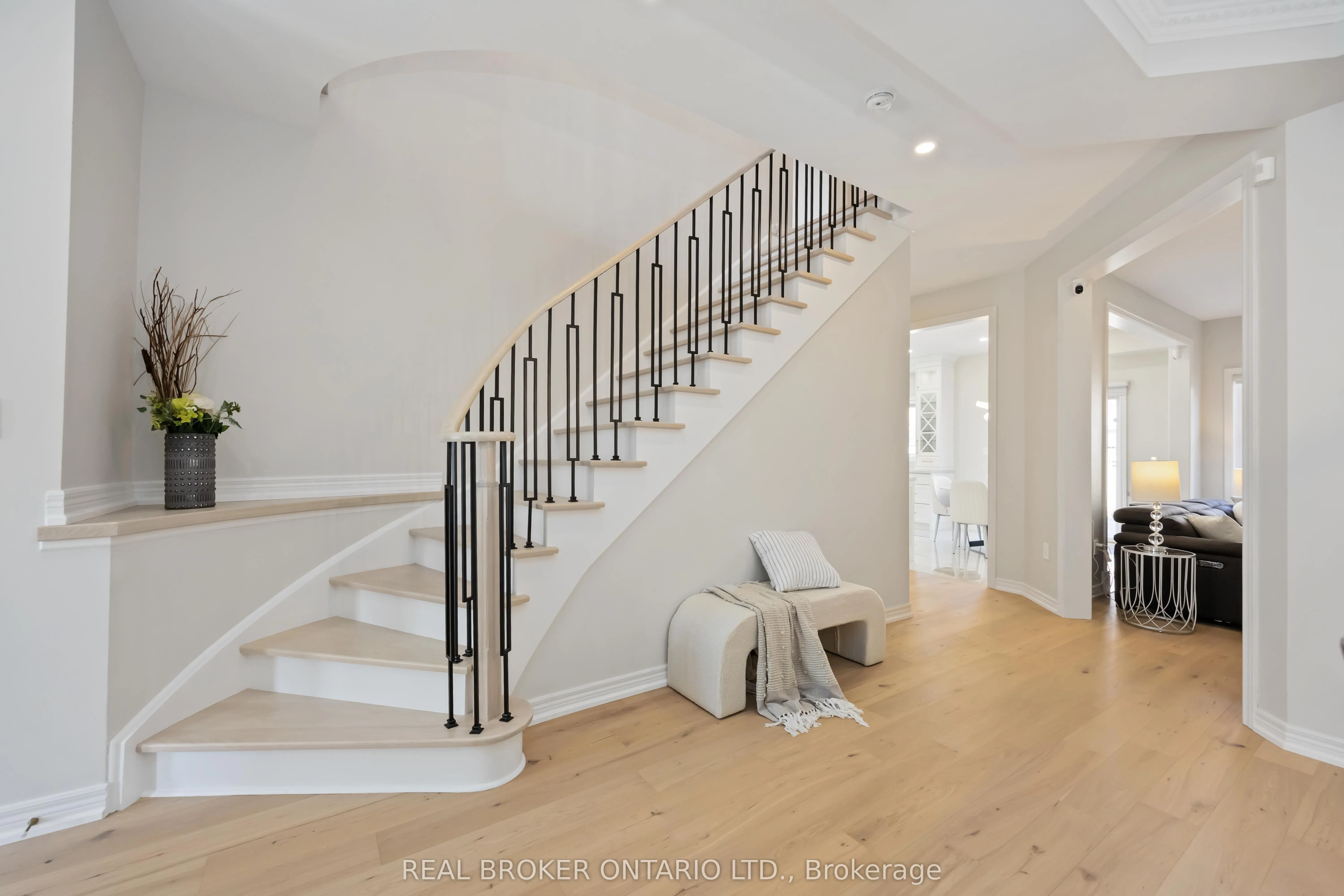 16 Yoho Avenue