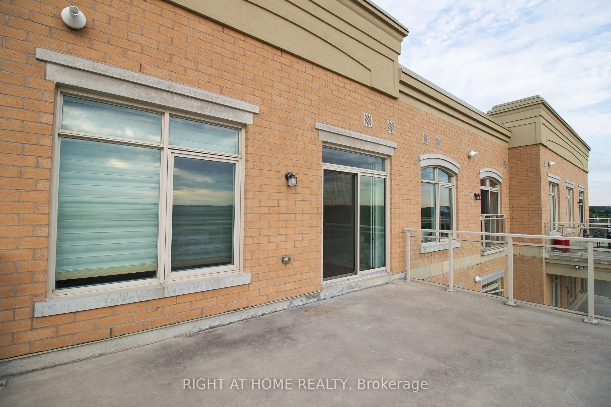 15277 Yonge Street, #704A
