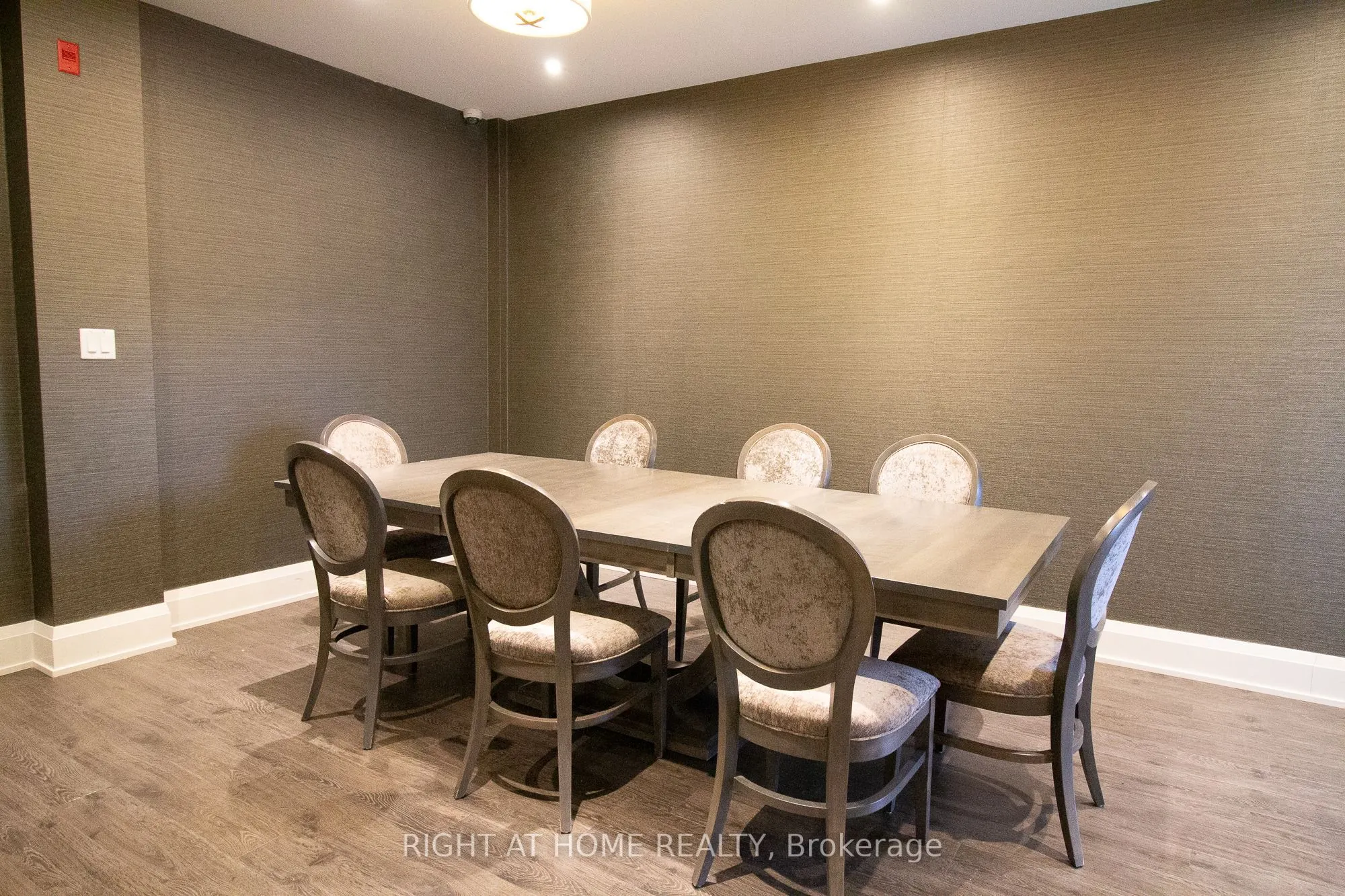 15277 Yonge Street, #704A