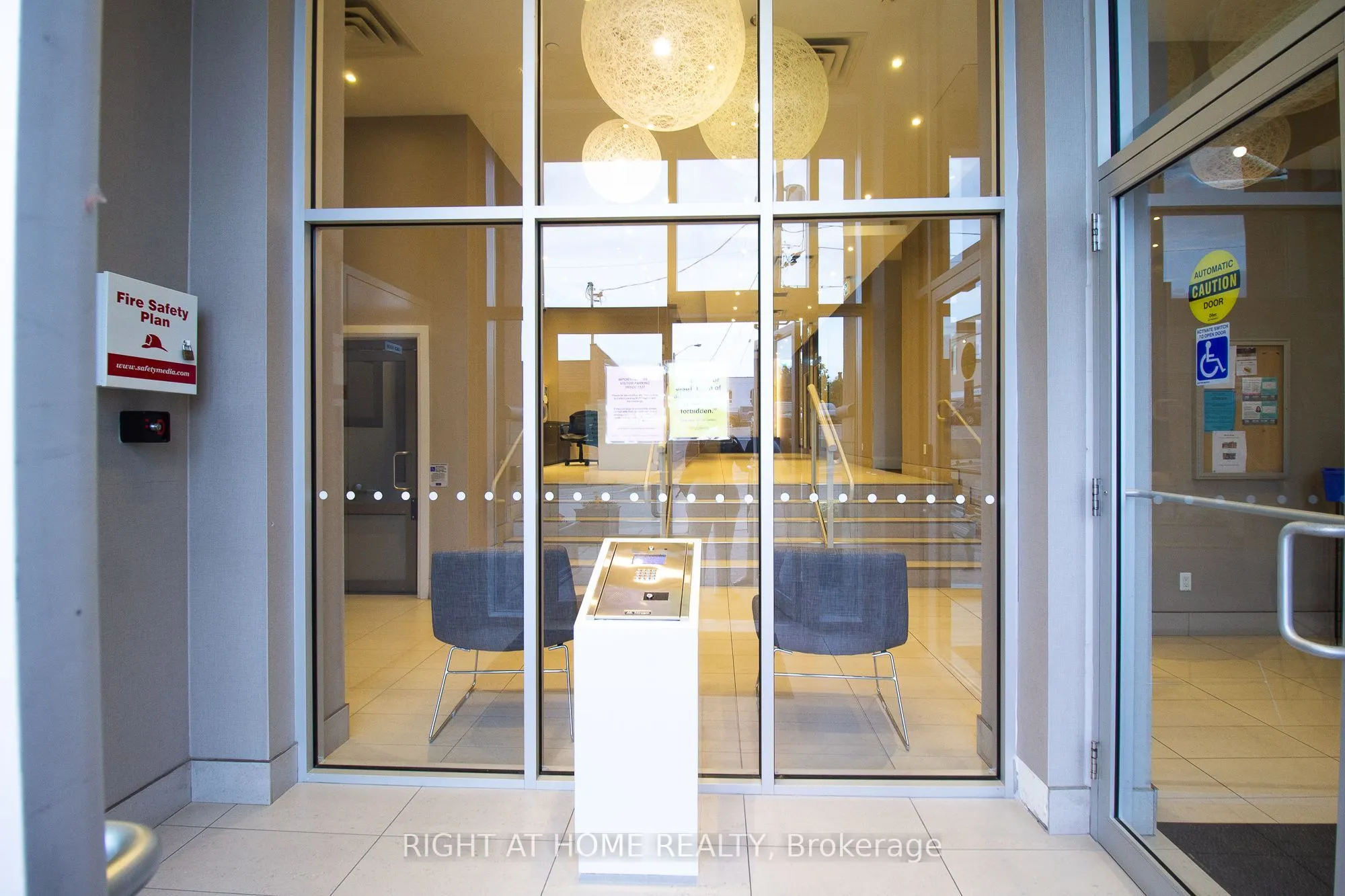 15277 Yonge Street, #704A