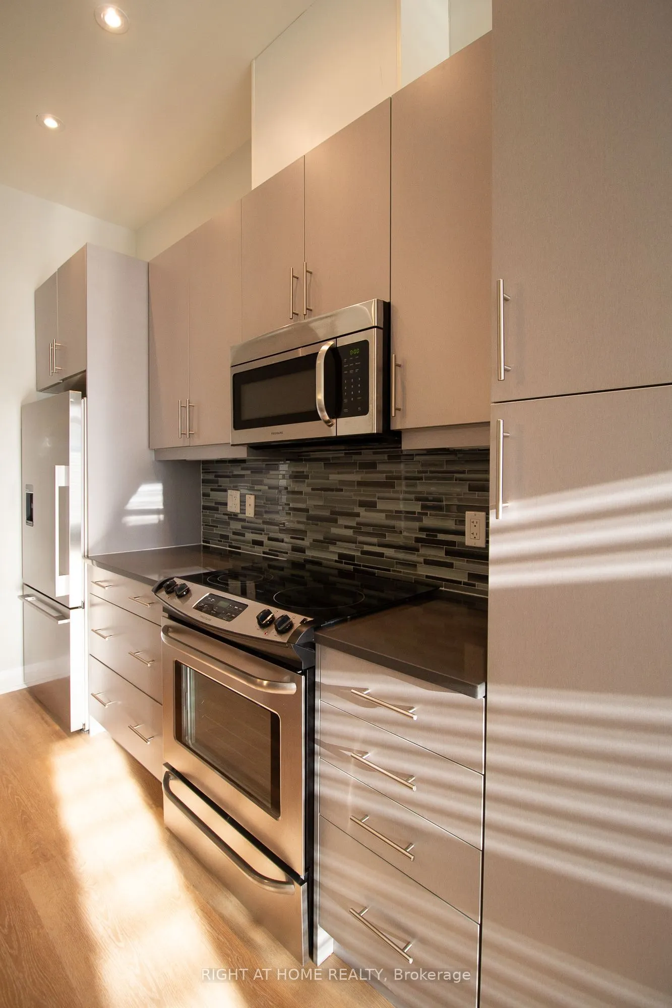 15277 Yonge Street, #704A