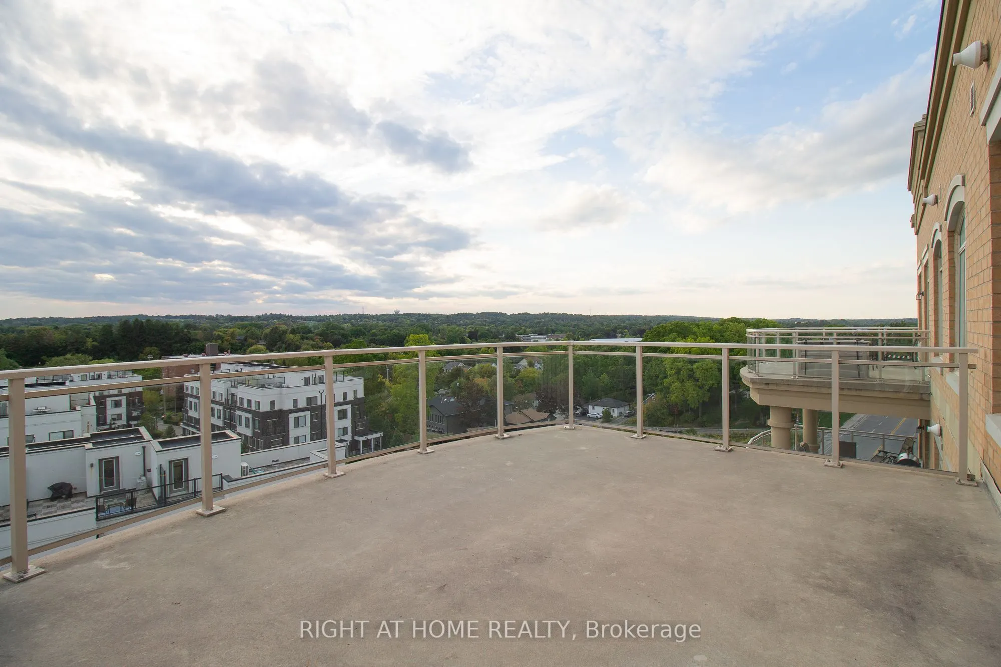 15277 Yonge Street, #704A
