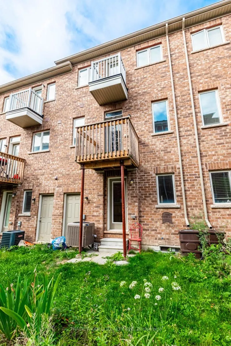 11 Roy Grove Way