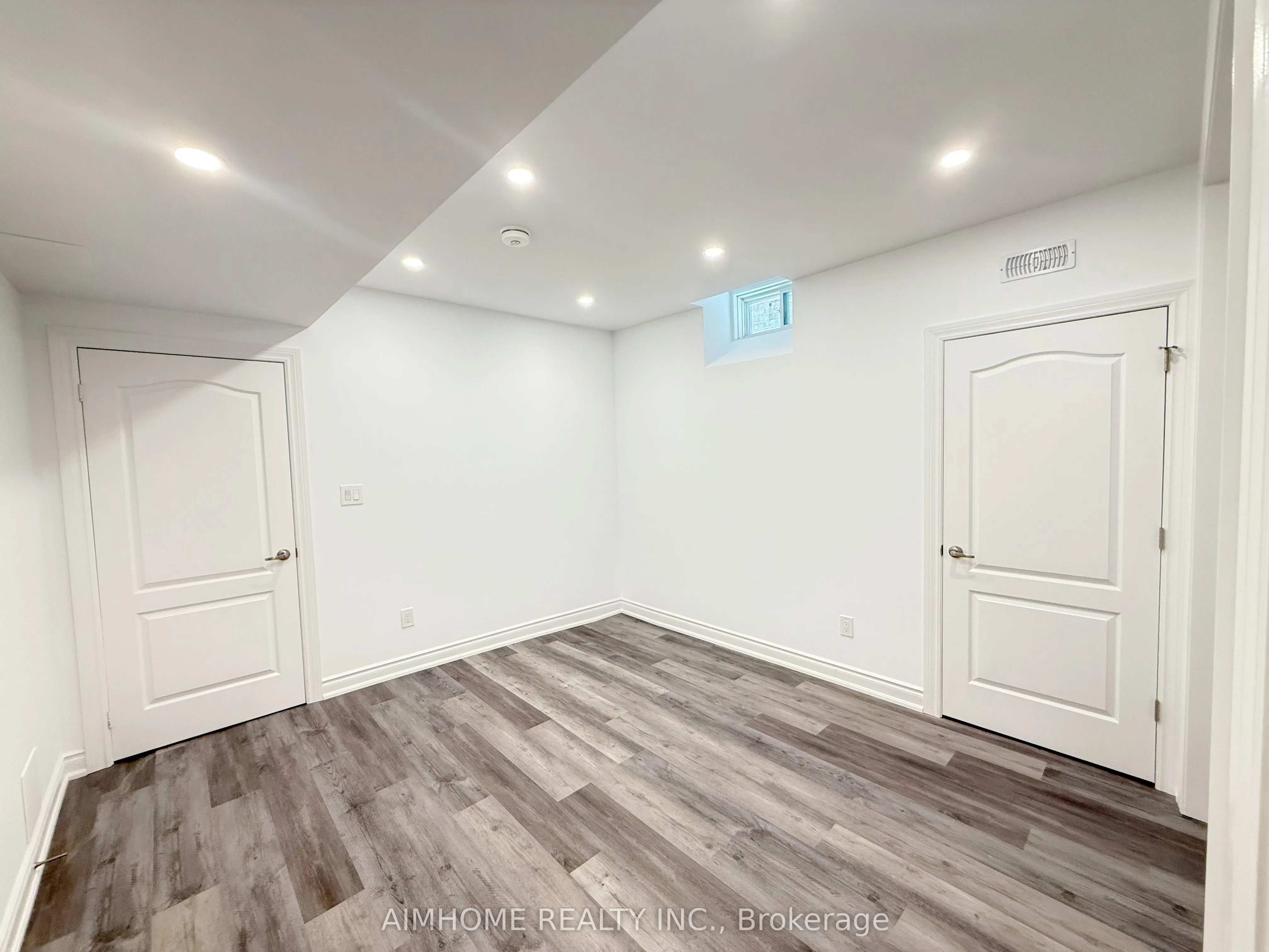 141 Maple Ridge Crescent