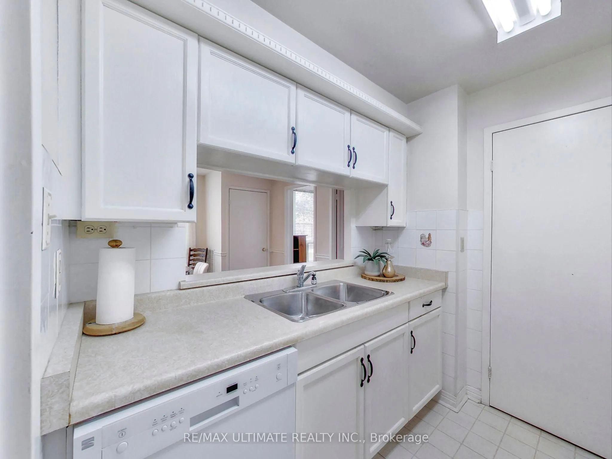 30 Wilson Street, #101
