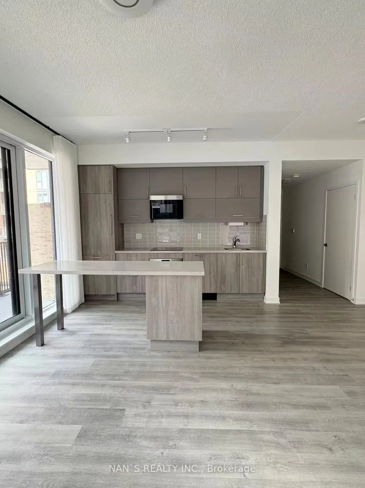 38 Simcoe Promenade Circle, #C418