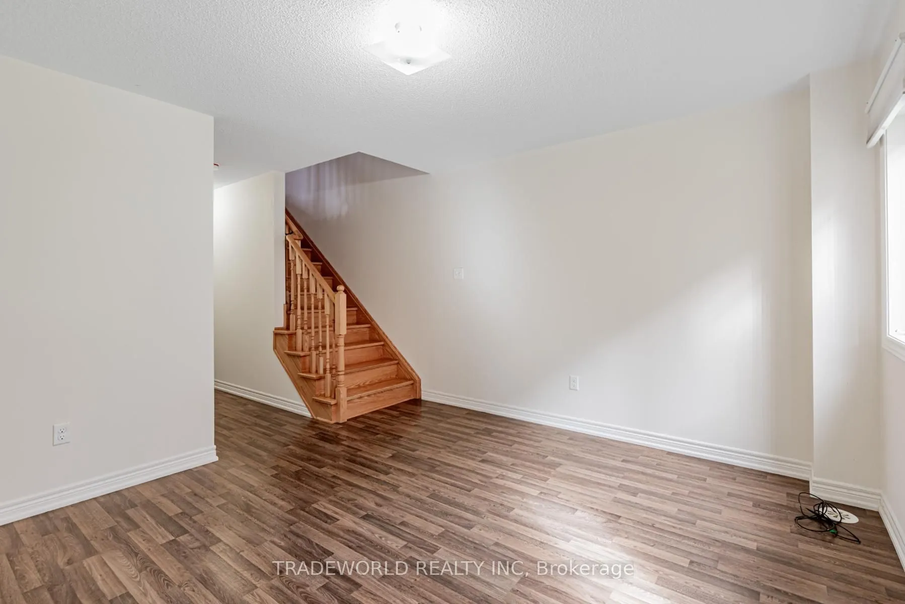 11 Roy Grove Way