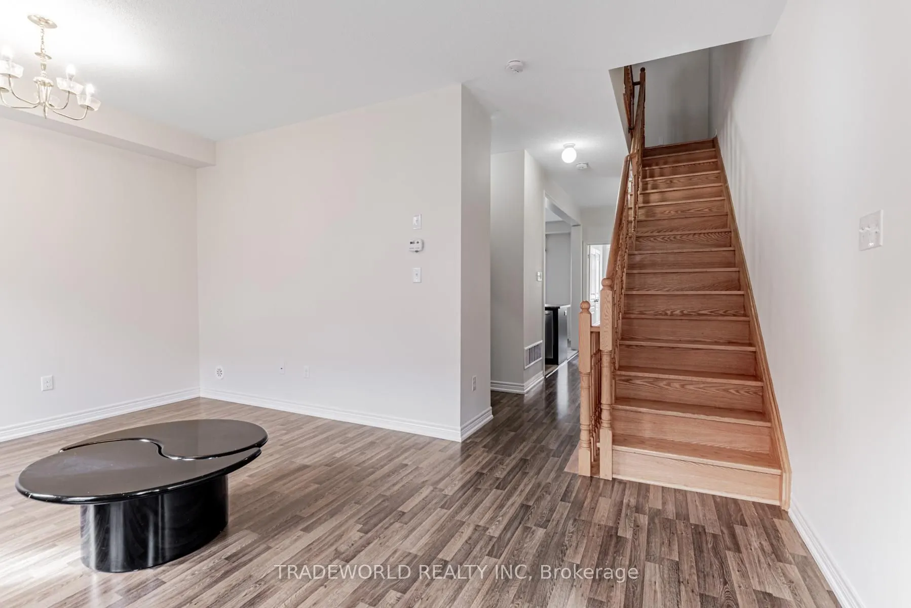 11 Roy Grove Way