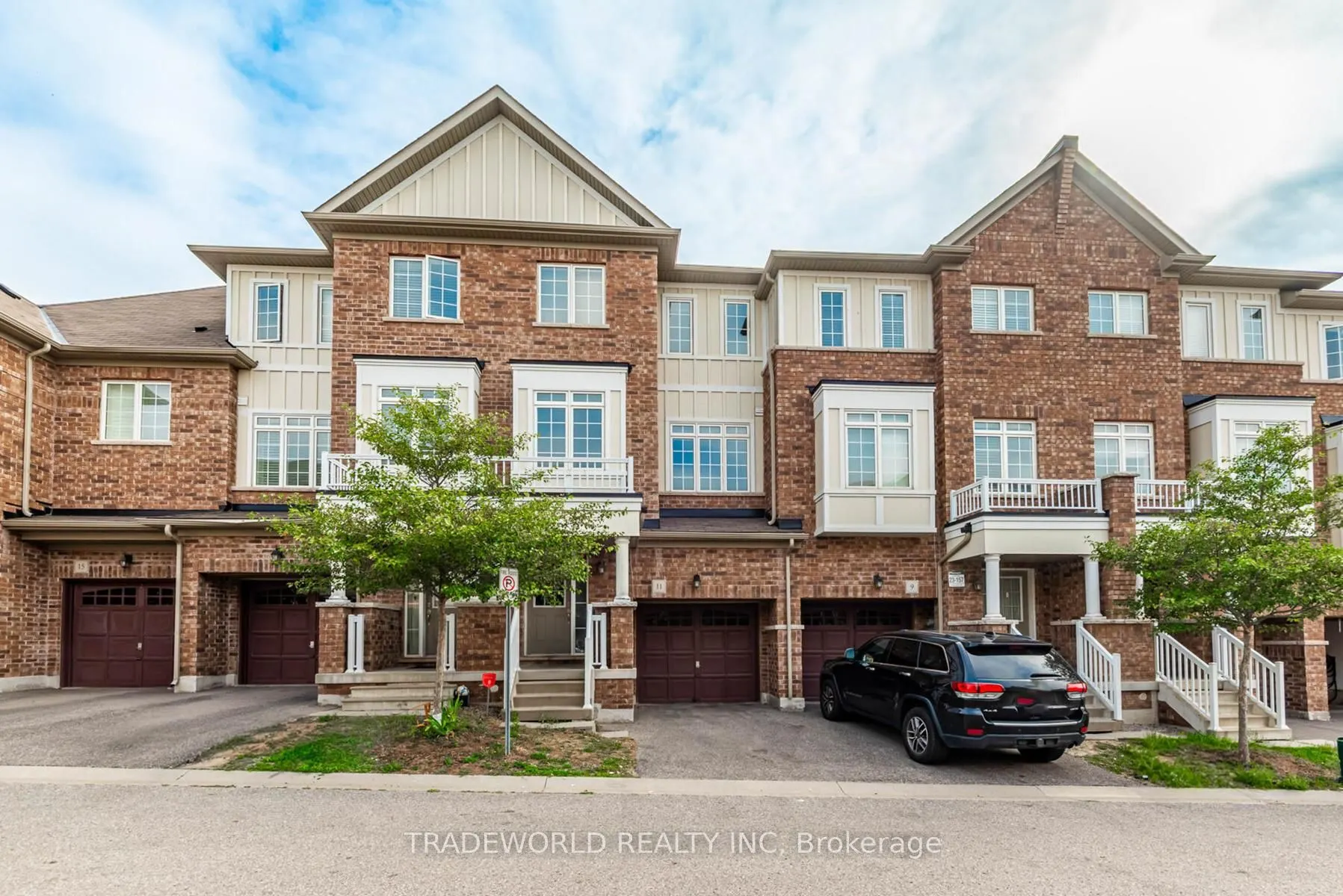 11 Roy Grove Way
