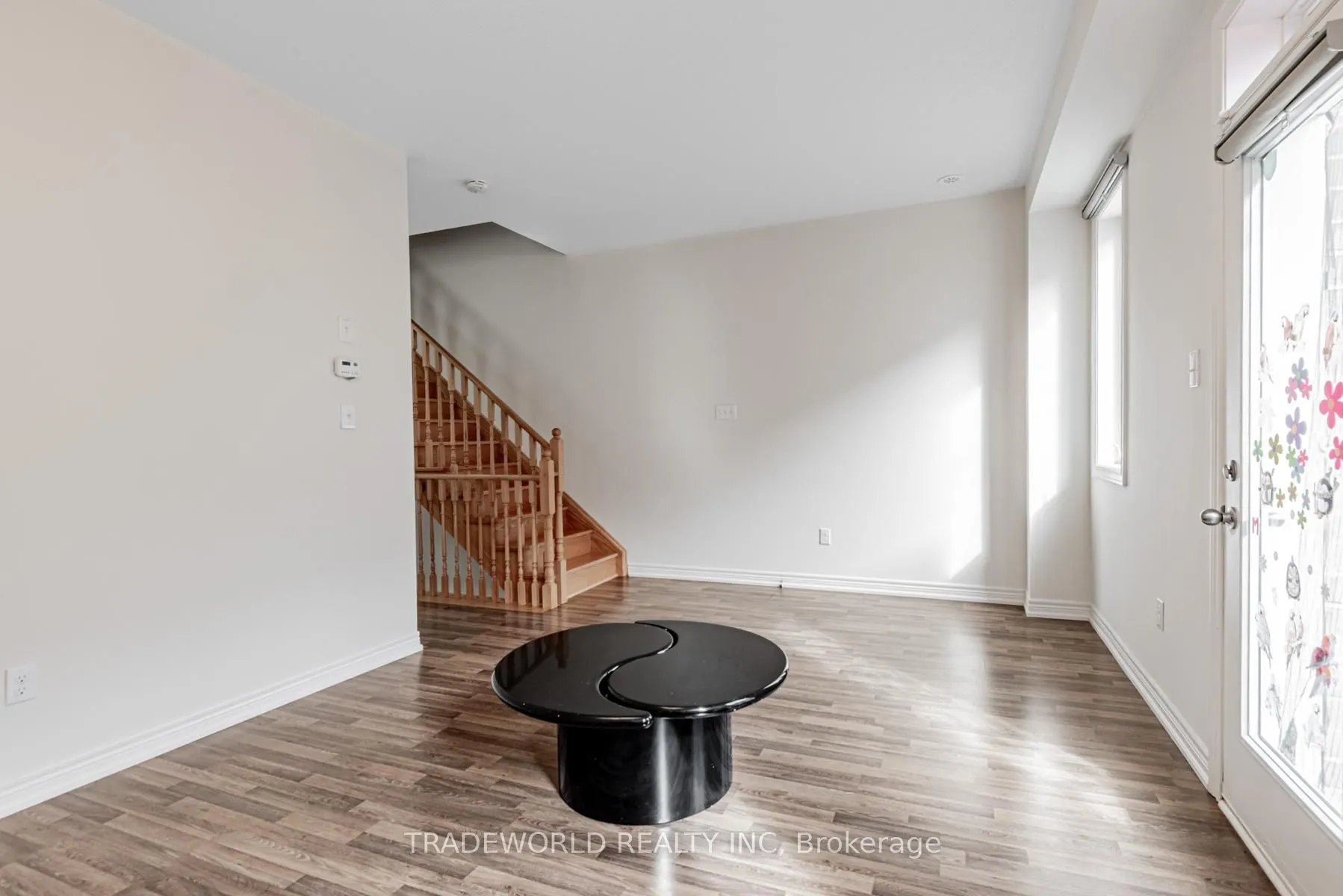 11 Roy Grove Way