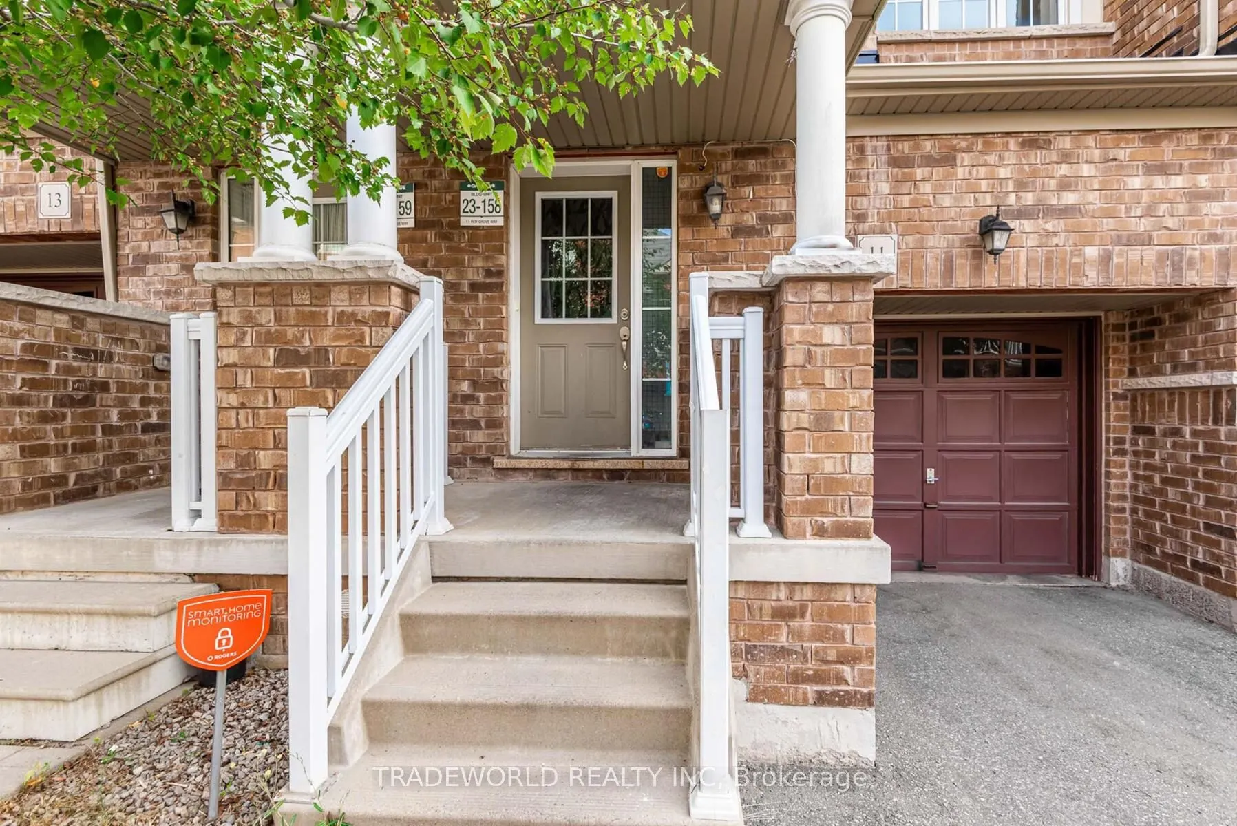 11 Roy Grove Way