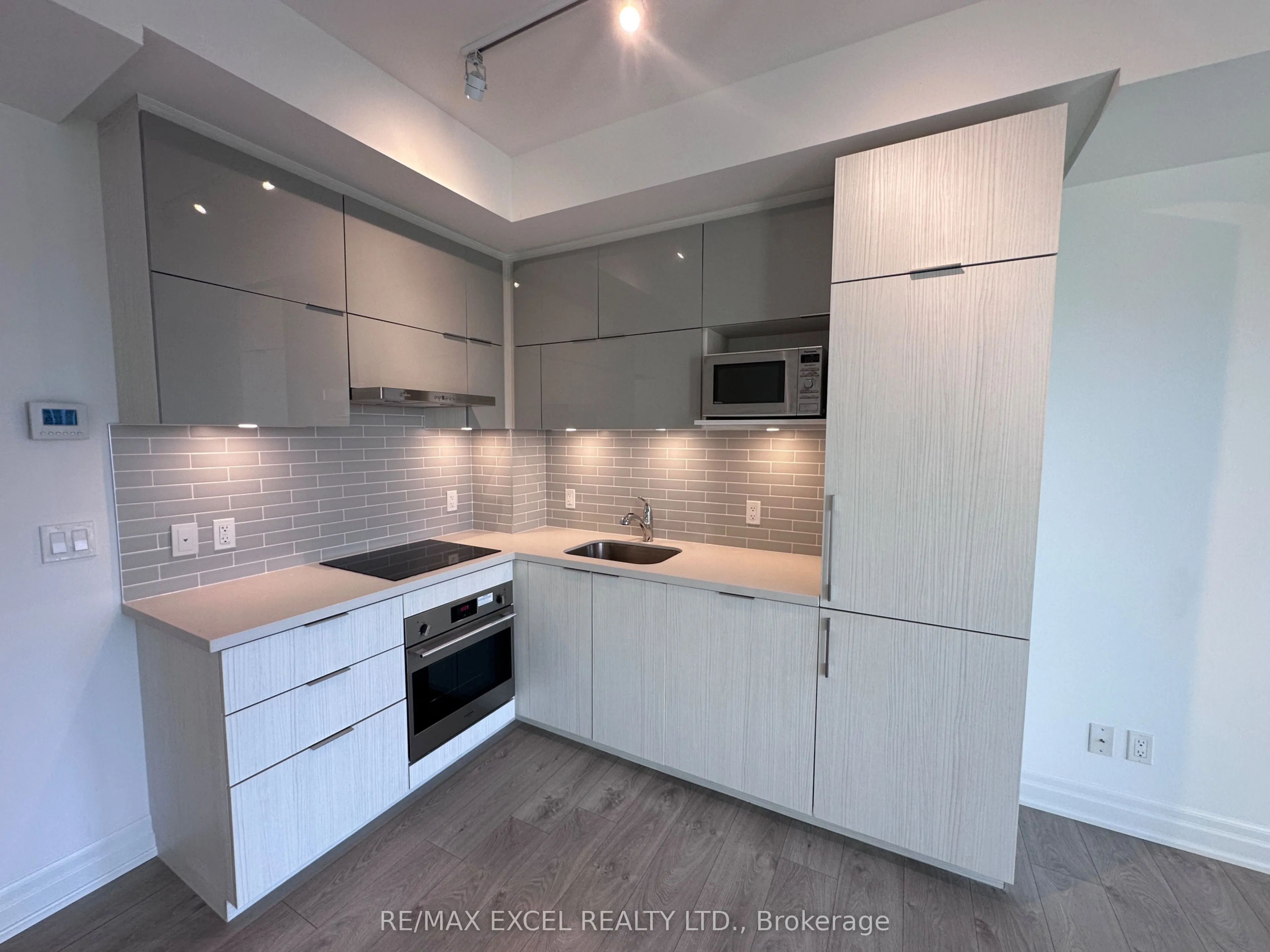 10 Rouge Valley Drive W, #1204A