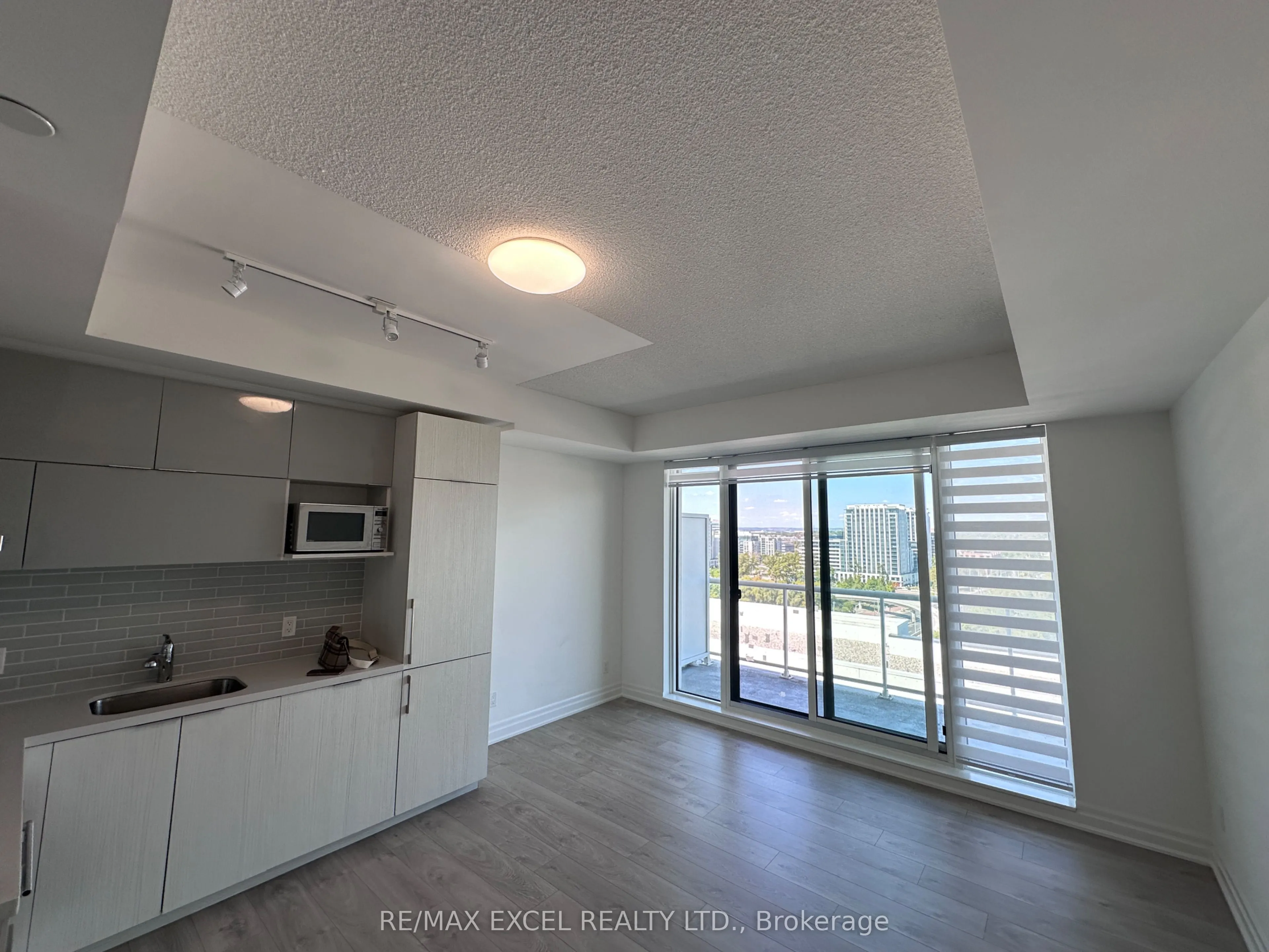 10 Rouge Valley Drive W, #1204A