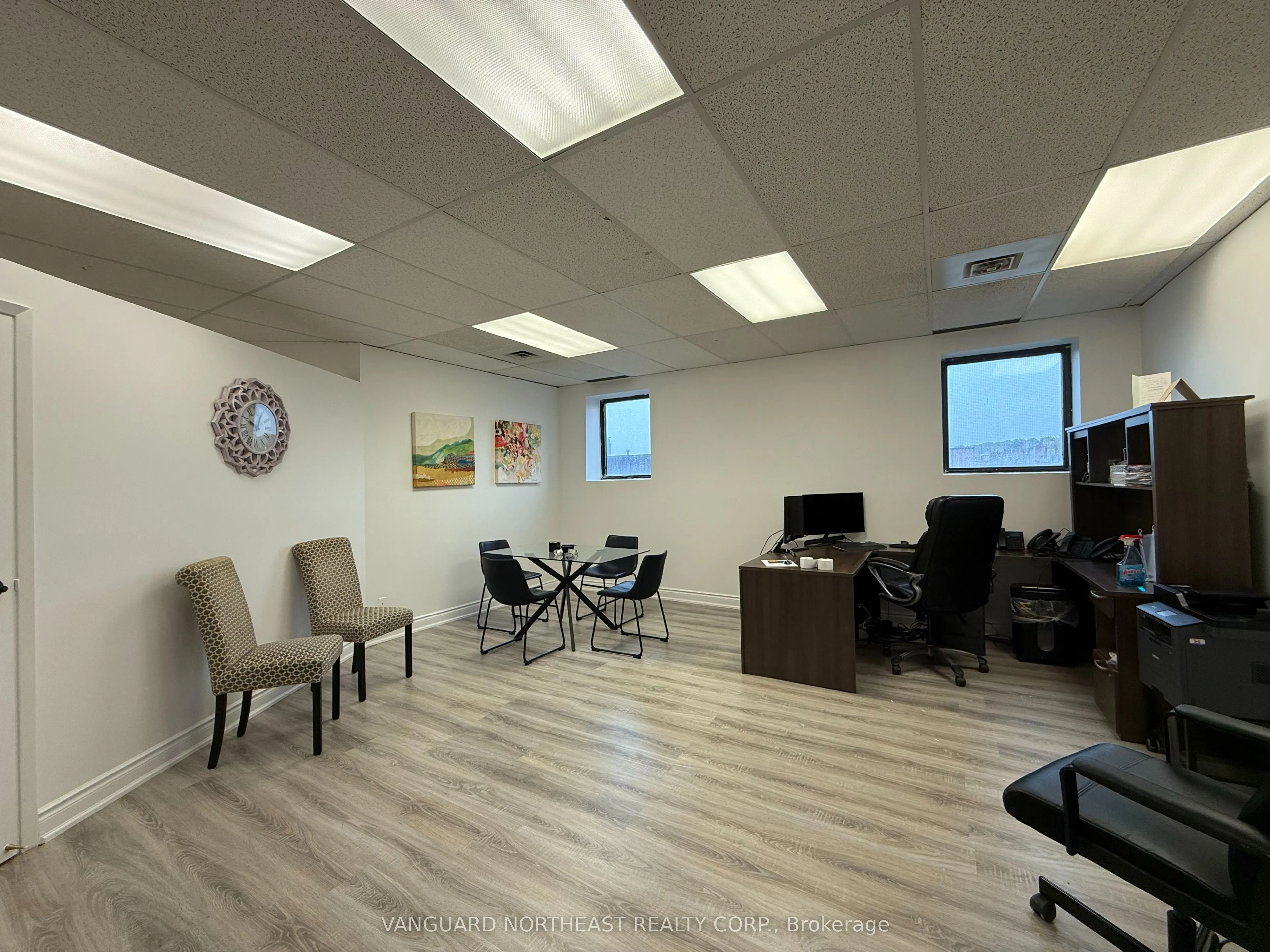 9030 Leslie Street, #206