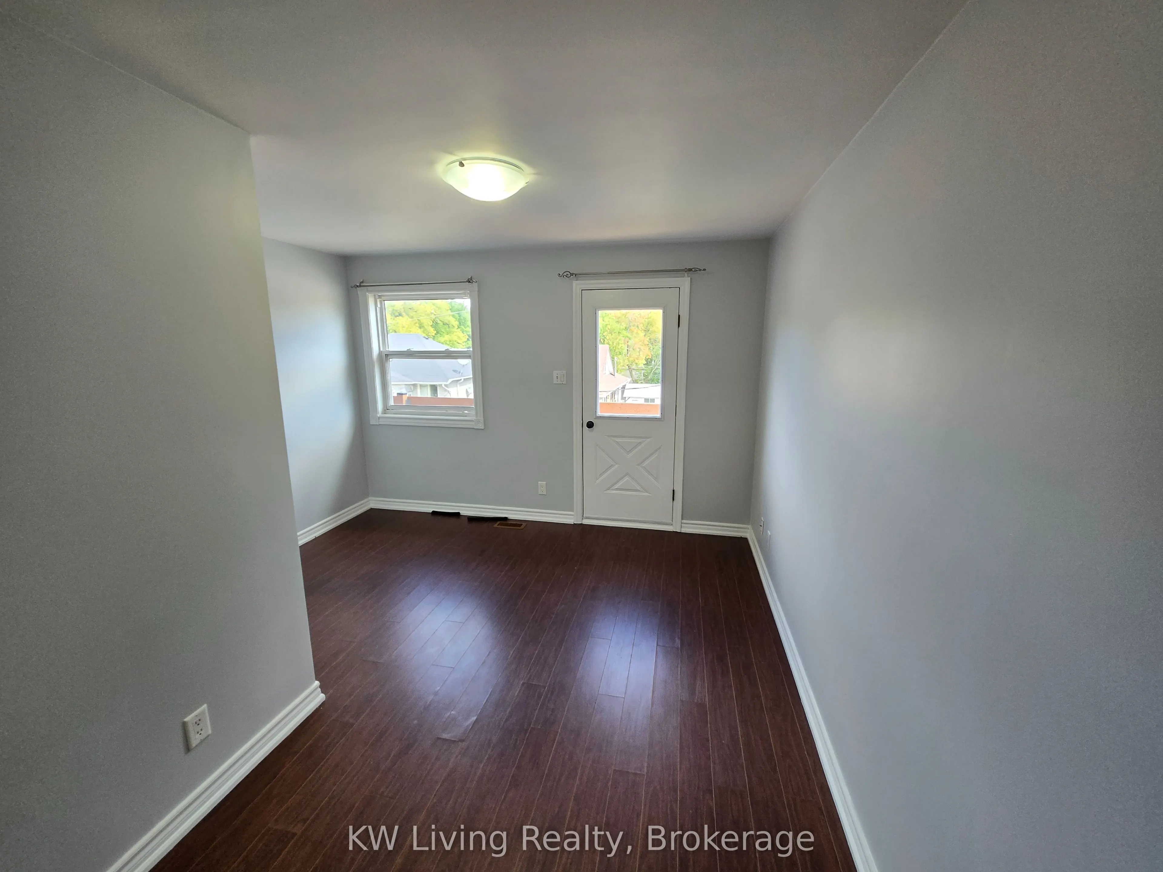6 Ravenswood Drive
