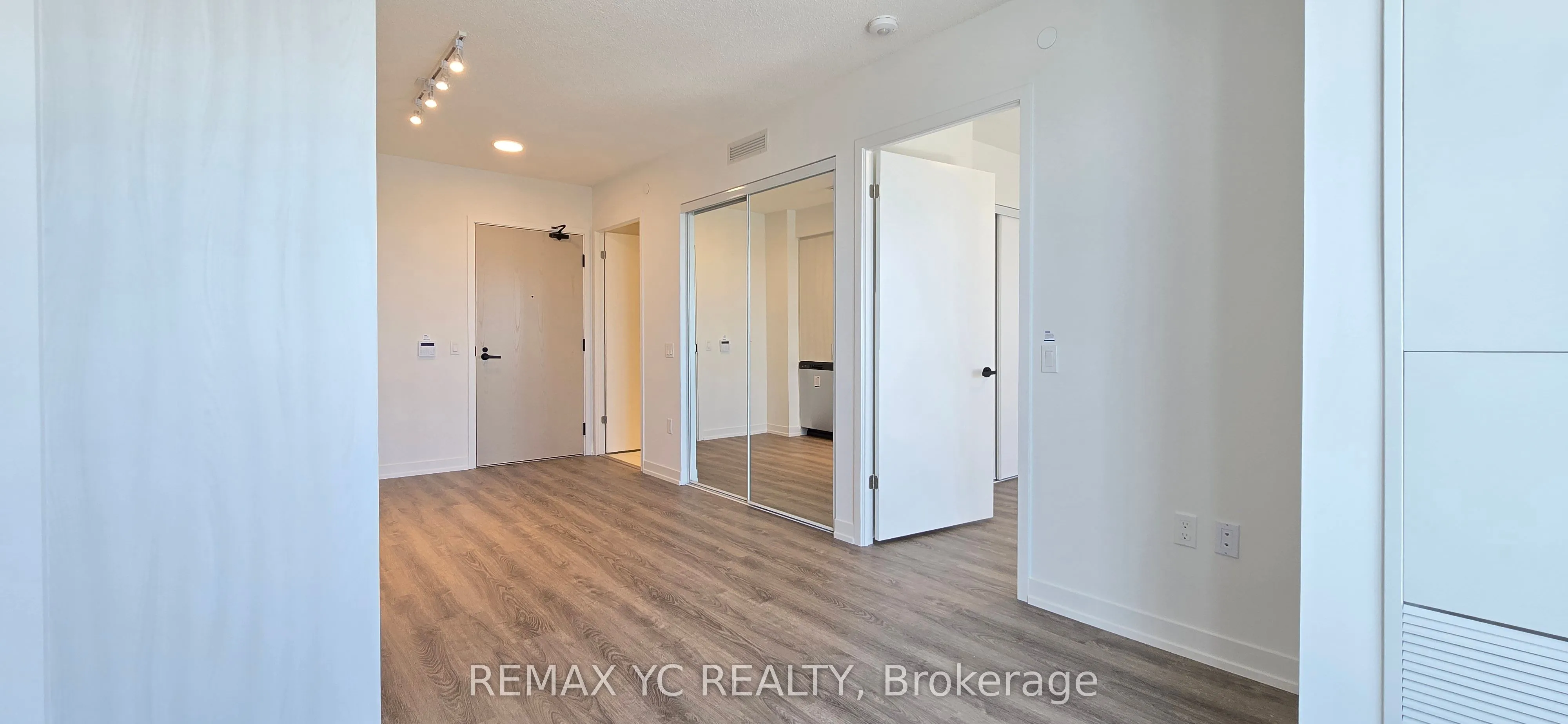 195 Commerce Street, #2805