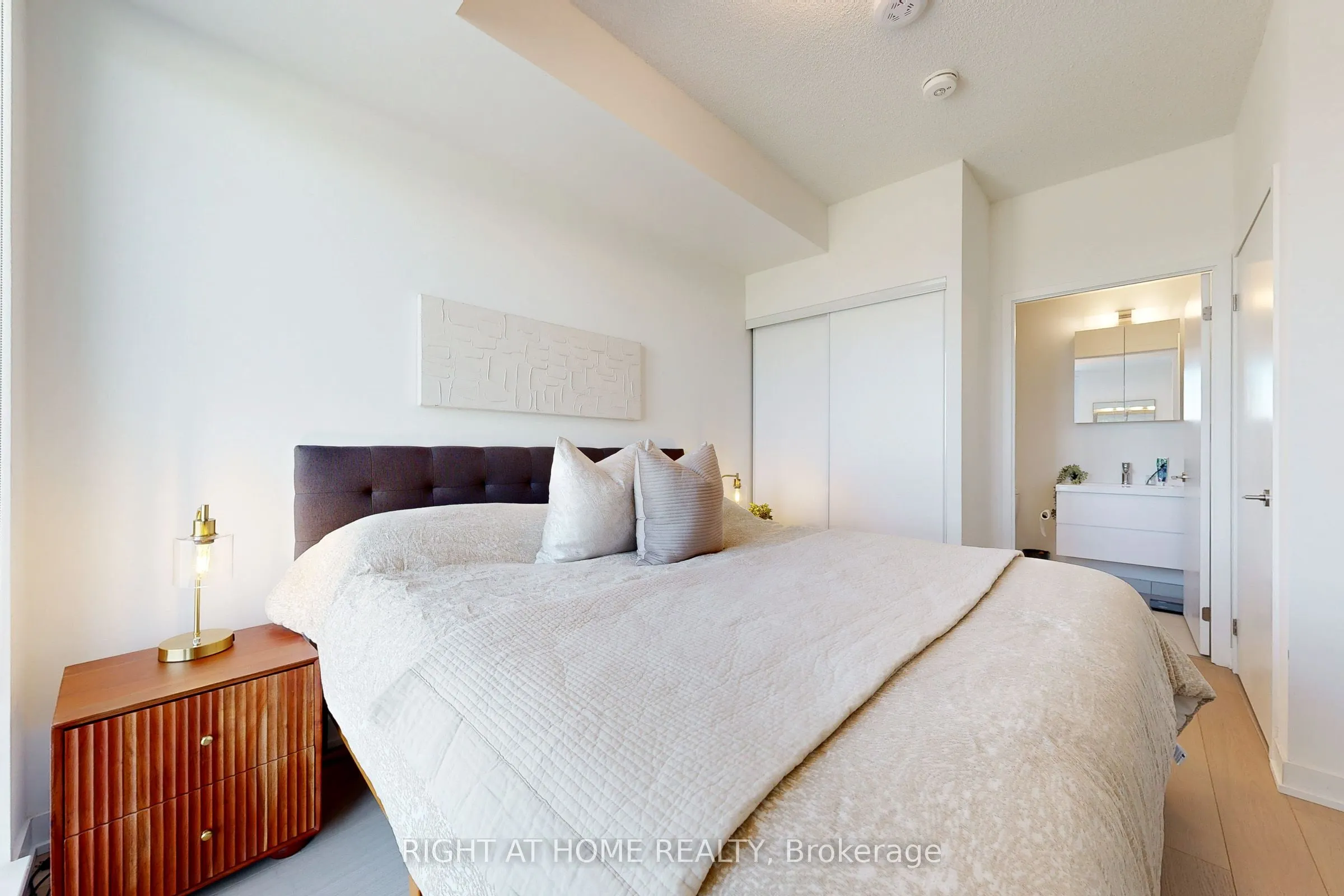 292 Verdale Crossing, #B807