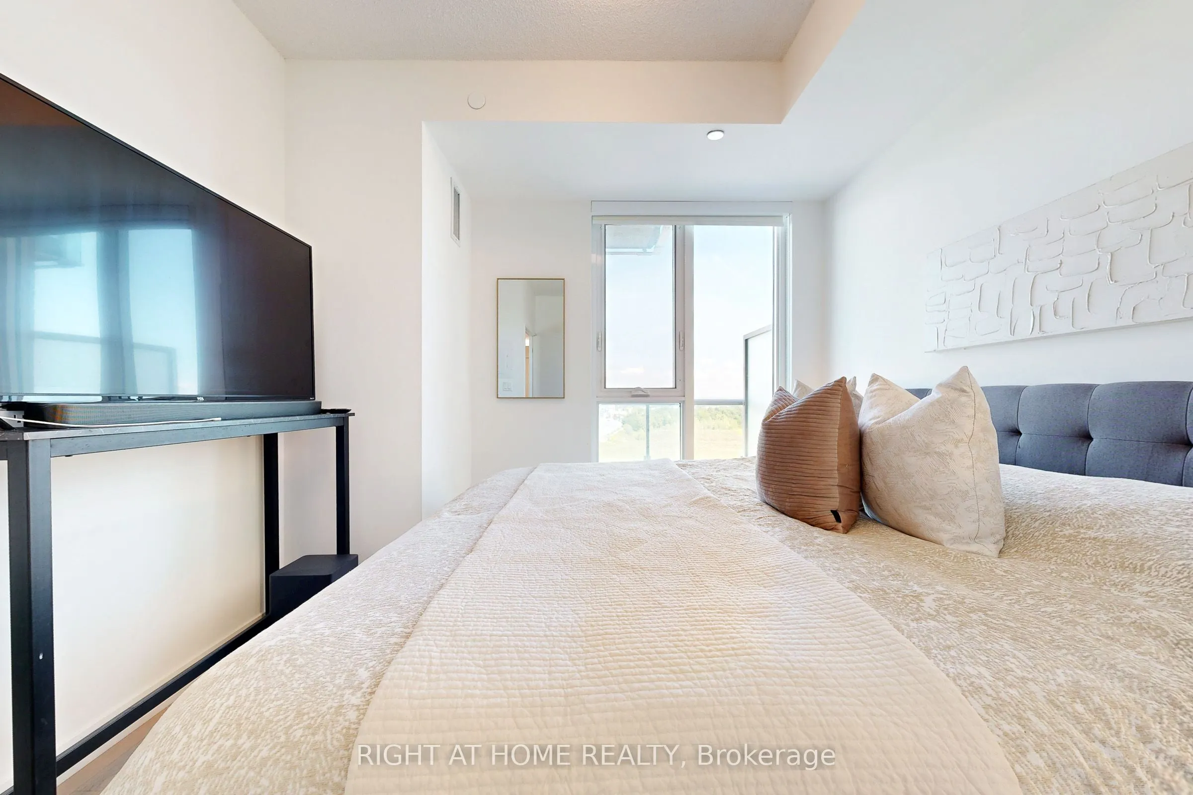292 Verdale Crossing, #B807